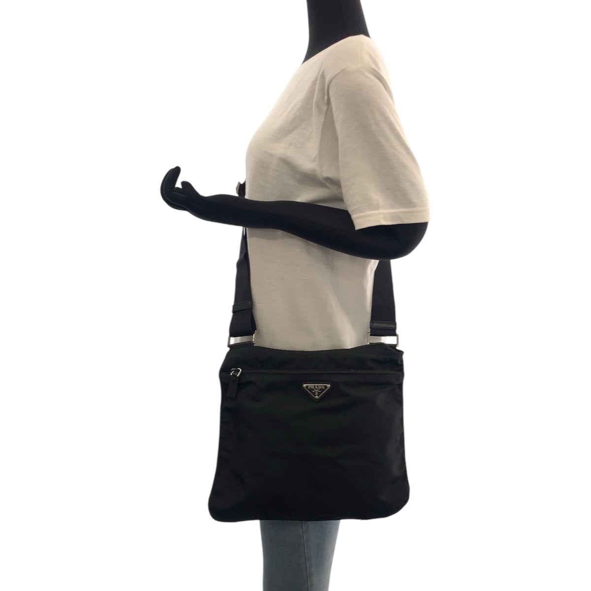 17069
PRADA プラダ テスート 三角ロゴプレート ブラック 黒 シルバー金具 ナイロン BT175Z ショルダーバッグ サコッシュ  メンズ ABP39