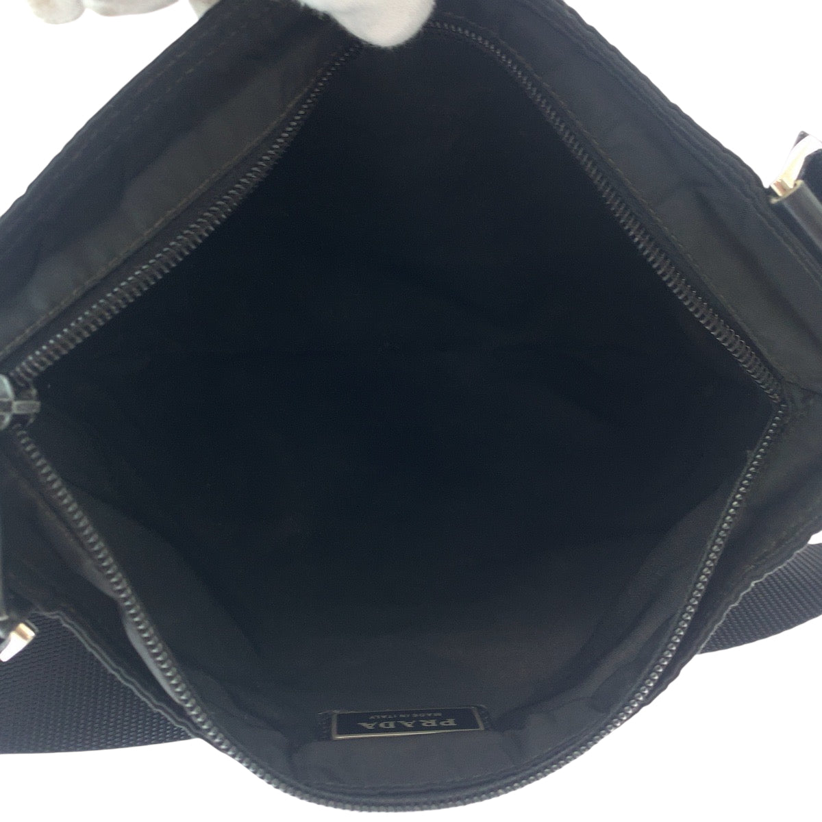 17069
PRADA プラダ テスート 三角ロゴプレート ブラック 黒 シルバー金具 ナイロン BT175Z ショルダーバッグ サコッシュ  メンズ ABP39