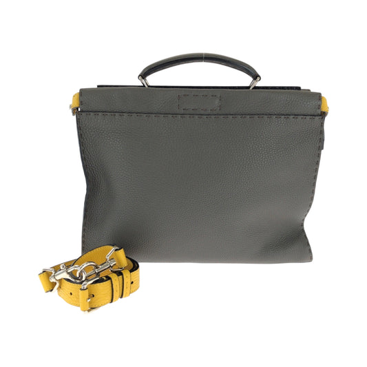 17081
FENDI フェンディ セレリア ピーカブー フィット グレー イエロー シルバー金具 レザー 7VA406 ショルダーバッグ ハンドバッグ 2way  メンズ A110