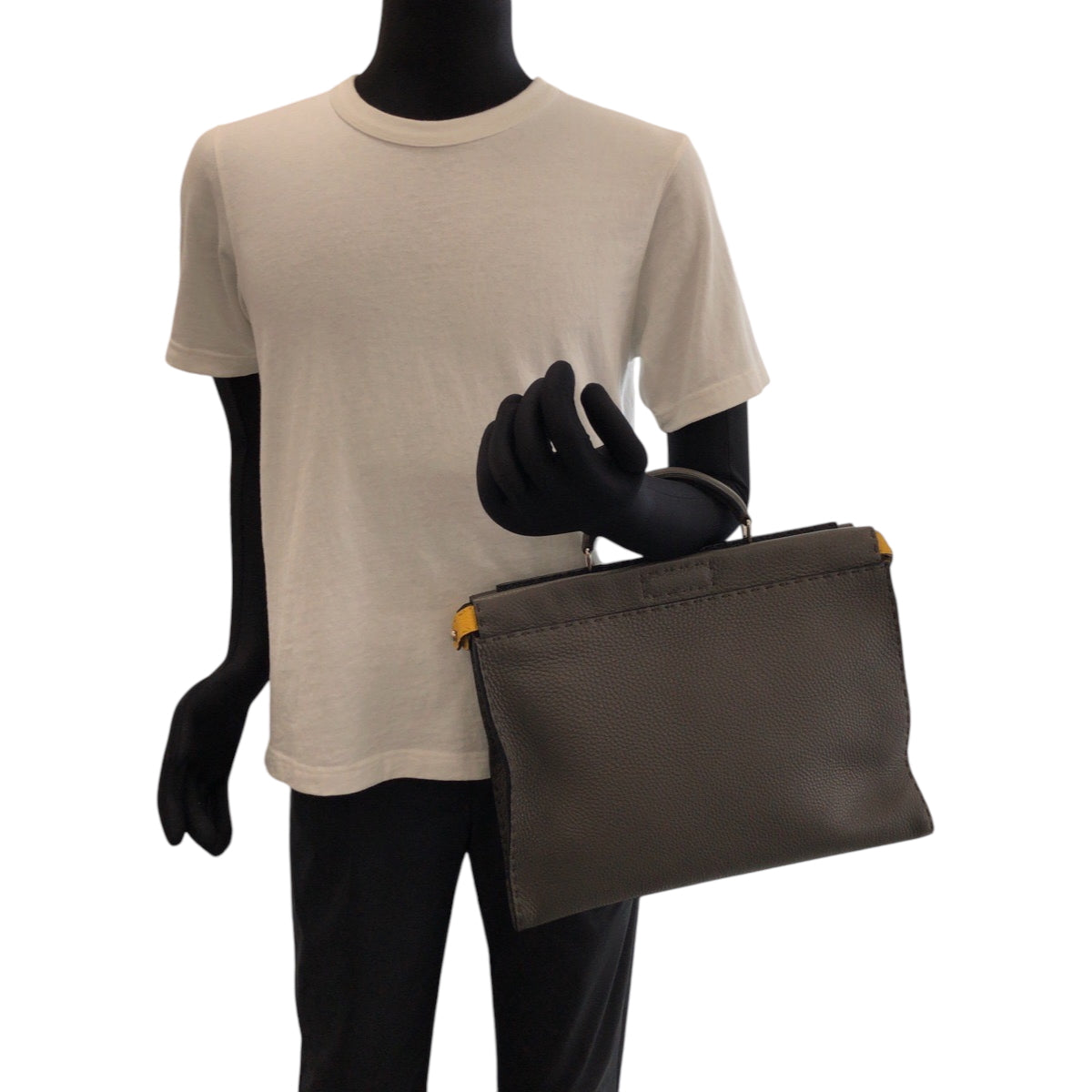 17081
FENDI フェンディ セレリア ピーカブー フィット グレー イエロー シルバー金具 レザー 7VA406 ショルダーバッグ ハンドバッグ 2way  メンズ A110