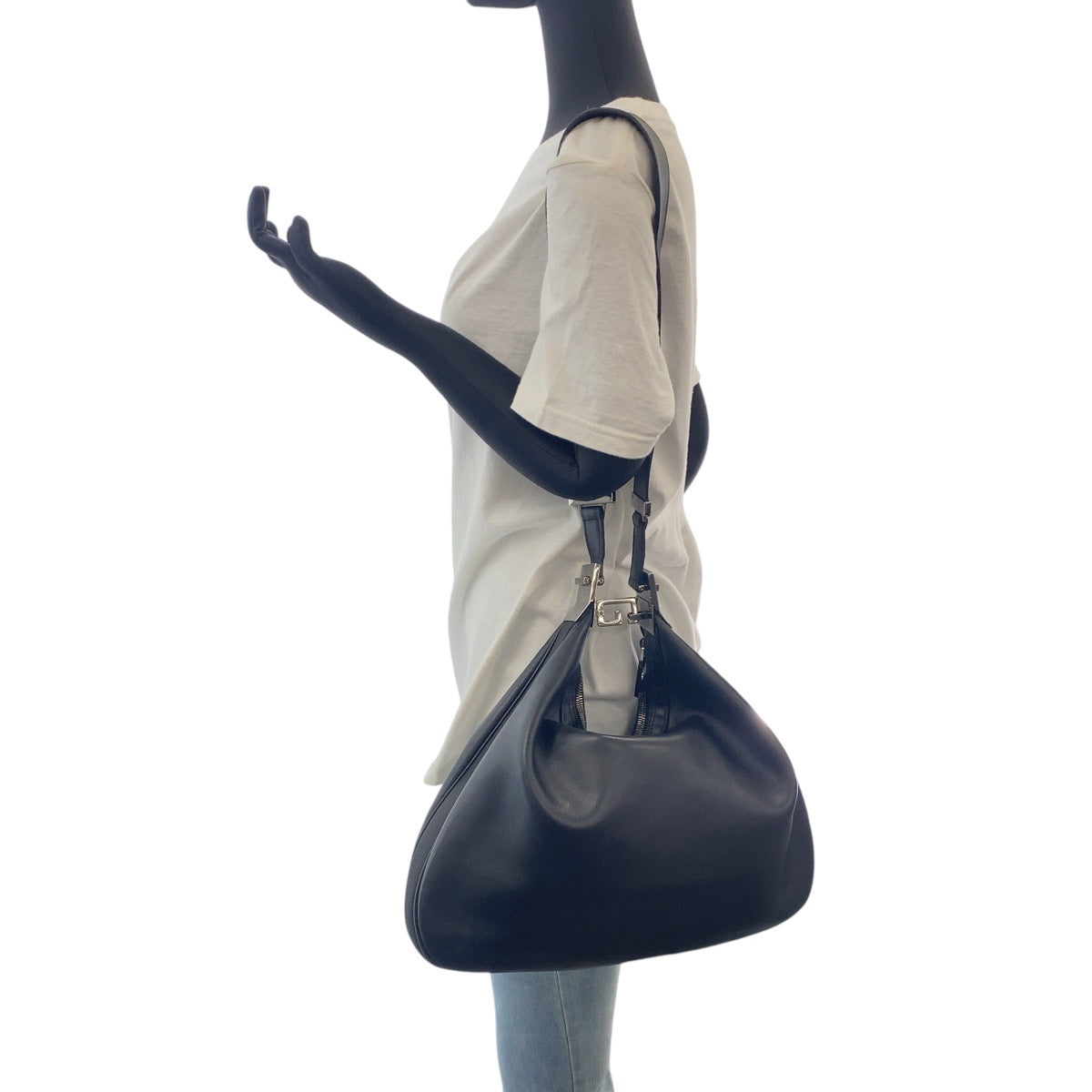 17085
GUCCI グッチ ブラック 黒 シルバー金具 レザー 001-3341 ショルダーバッグ  レディース ABP46