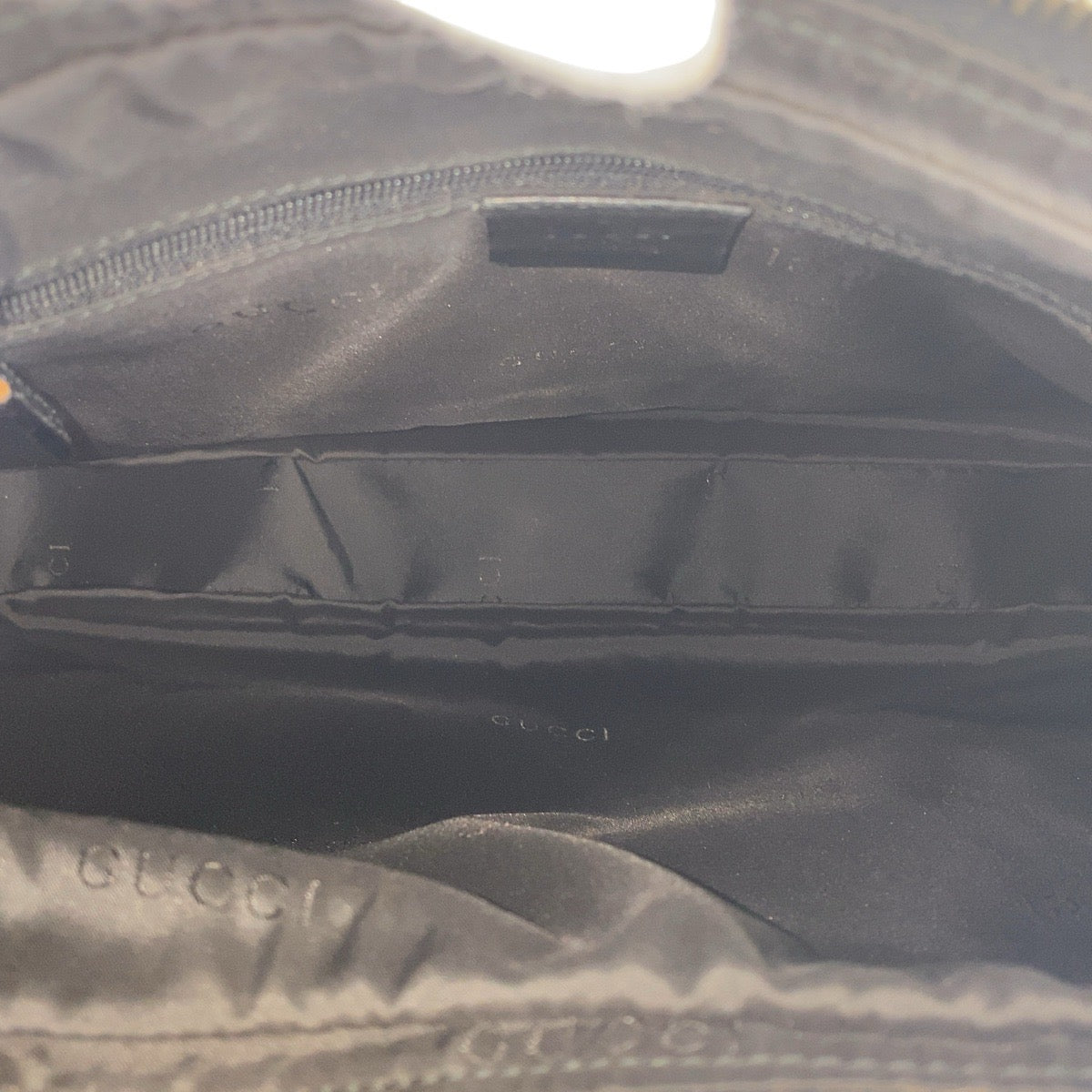 17085
GUCCI グッチ ブラック 黒 シルバー金具 レザー 001-3341 ショルダーバッグ  レディース ABP46