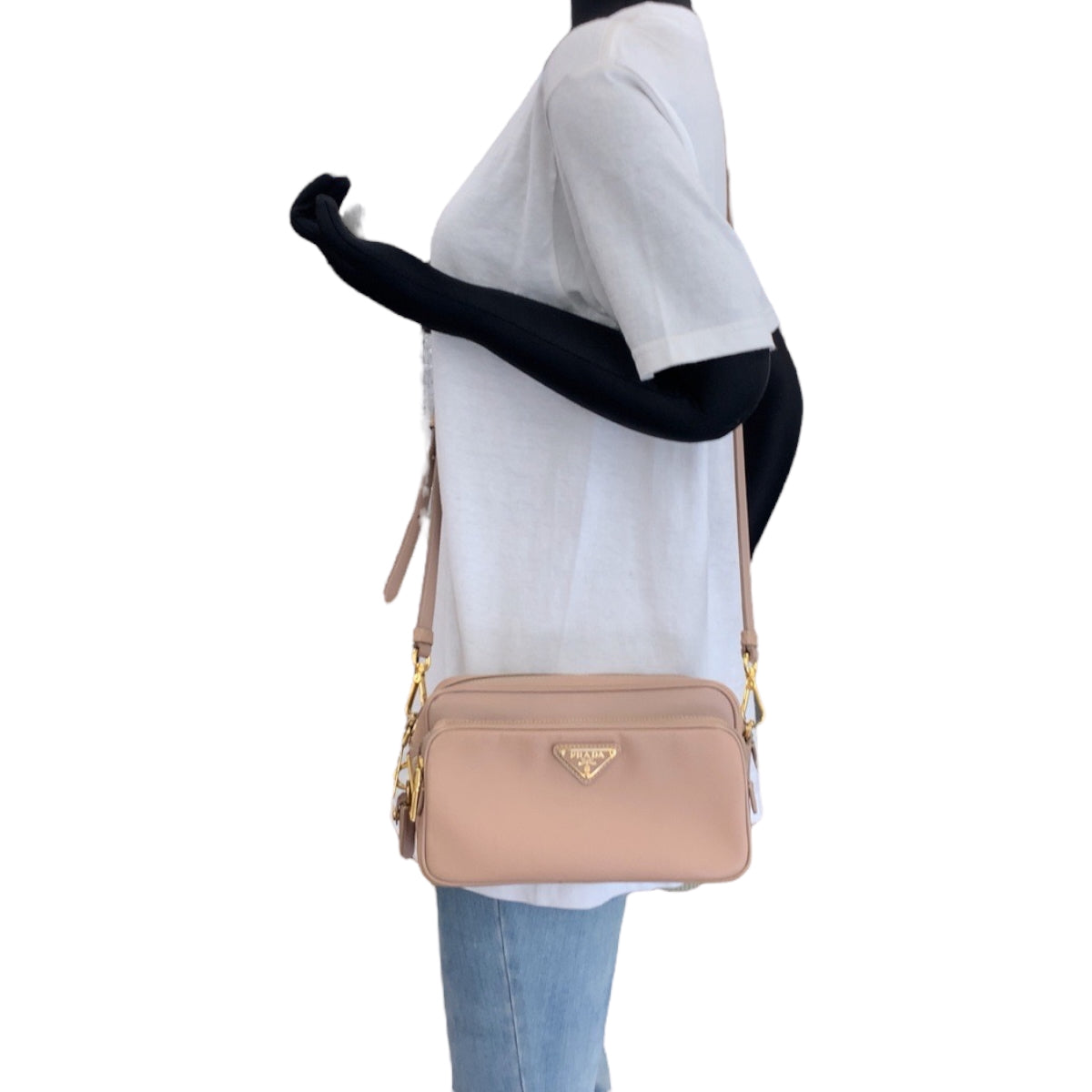 17099
PRADA プラダ サフィアーノ 三角ロゴプレート ピンクベージュ ゴールド金具 レザー BT1010 ショルダーバッグ ポシェット  レディース ABP58