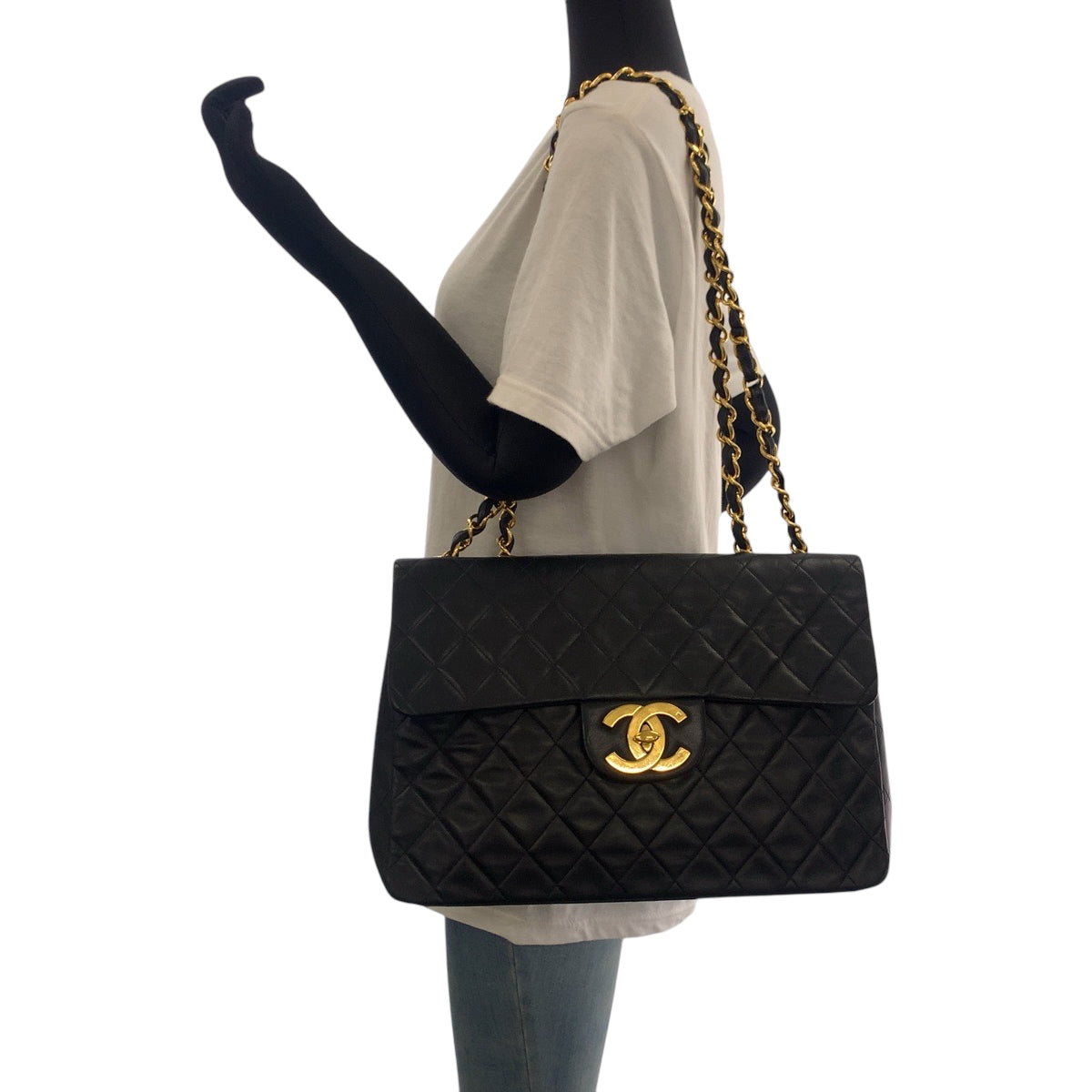 17107
CHANEL シャネル ヴィンテージ デカマトラッセ ココマーク ターンロック ブラック 黒 ゴールド金具 ラムスキン チェーンショルダーバッグ 肩掛け  レディース ABP350
