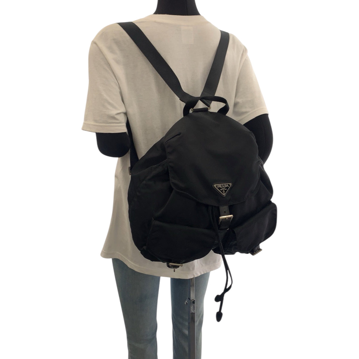 17121
PRADA プラダ テスート 三角ロゴプレート ブラック 黒 シルバー金具 ナイロン リュックサック バックパック  レディース ABP48