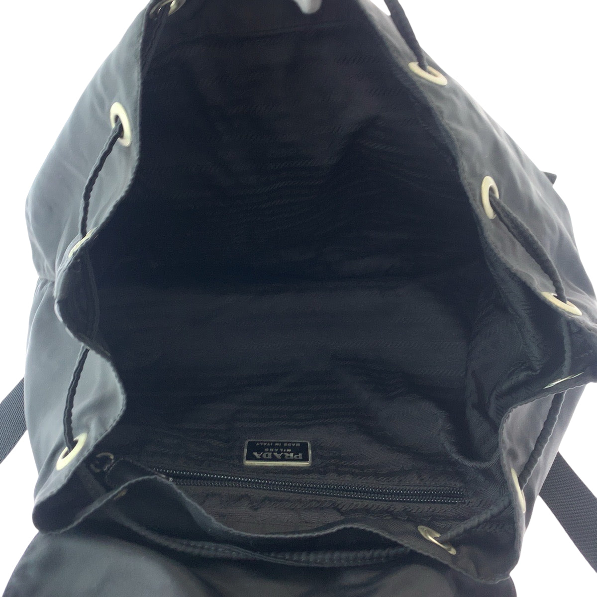 17121
PRADA プラダ テスート 三角ロゴプレート ブラック 黒 シルバー金具 ナイロン リュックサック バックパック  レディース ABP48