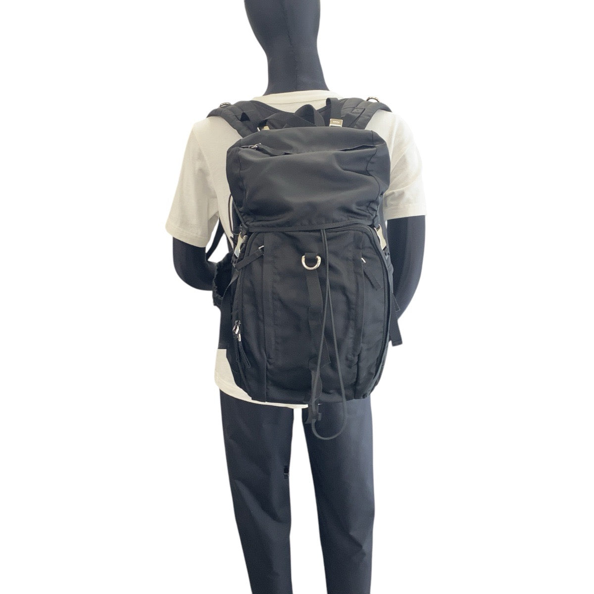 17137
PRADA プラダ テスート 三角ロゴプレート ブラック 黒 シルバー金具 ナイロン VZ0056 バックパック  メンズ A120