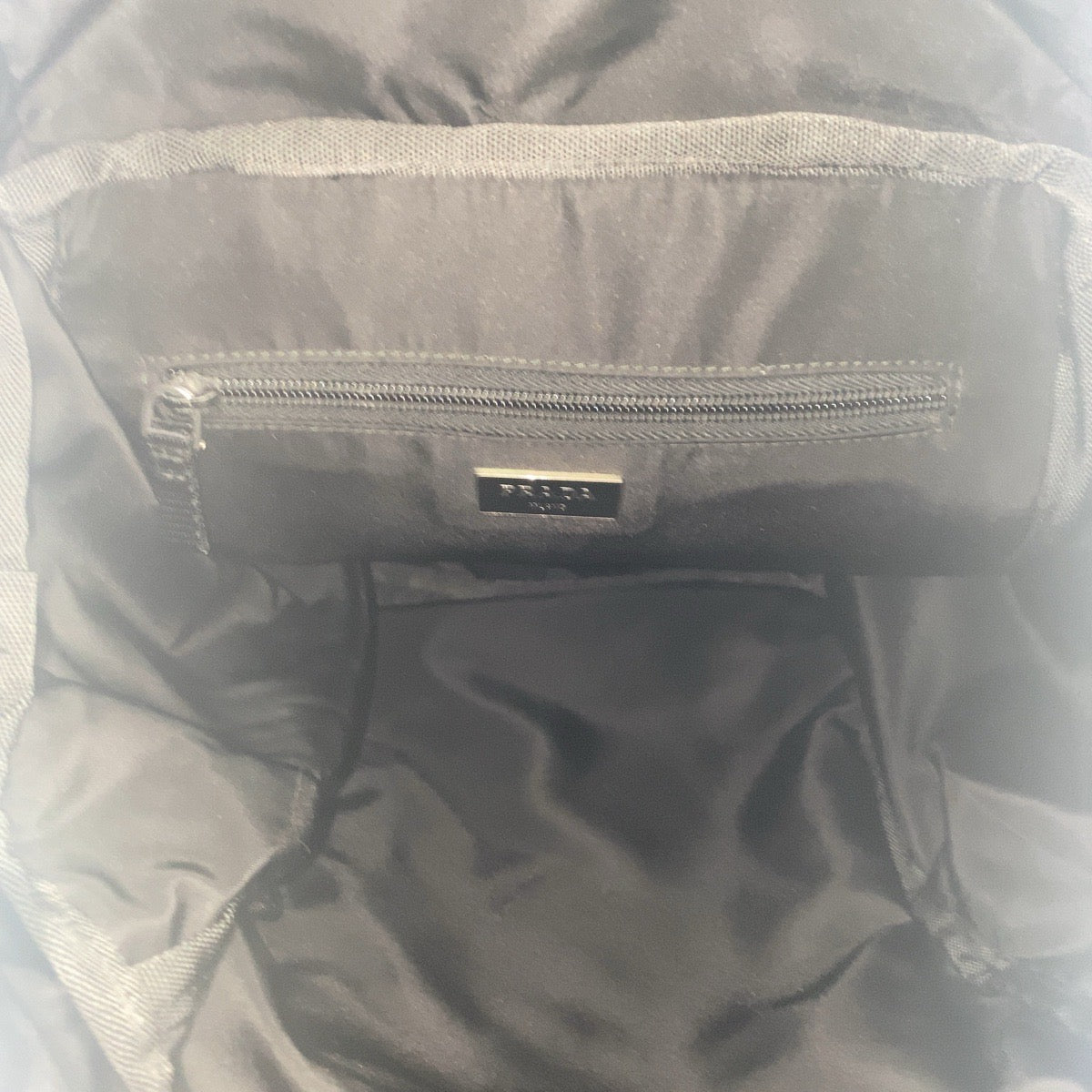 17137
PRADA プラダ テスート 三角ロゴプレート ブラック 黒 シルバー金具 ナイロン VZ0056 バックパック  メンズ A120