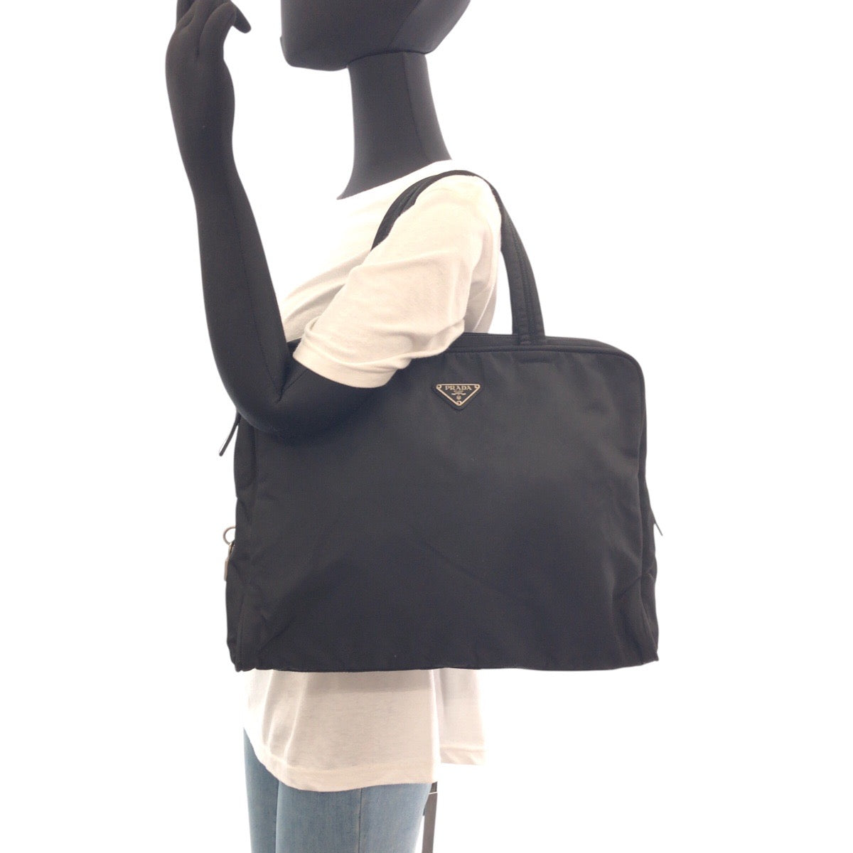 17152
PRADA プラダ テスート 三角ロゴプレート ブラック 黒 シルバー金具 ナイロン トートバッグ ハンドバッグ  レディース AB39