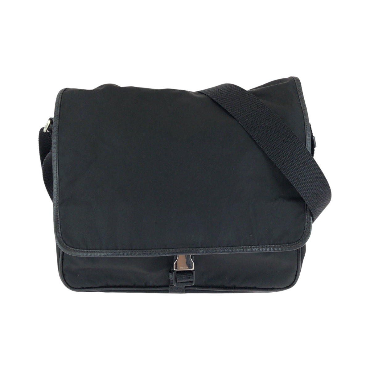 17153
PRADA プラダ テスート 三角ロゴプレート ブラック 黒 シルバー金具 ナイロン V158 ショルダーバッグ メッセンジャーバッグ  メンズ ABP43