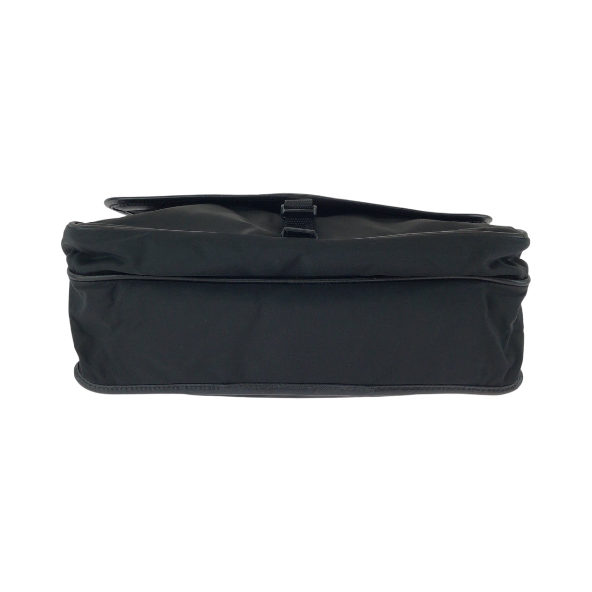 17153
PRADA プラダ テスート 三角ロゴプレート ブラック 黒 シルバー金具 ナイロン V158 ショルダーバッグ メッセンジャーバッグ  メンズ ABP43