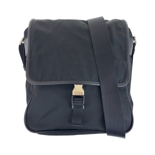 17159
PRADA プラダ テスート サフィアーノ 三角ロゴプレート ブラック 黒 シルバー金具 ナイロン / レザー ショルダーバッグ ポシェット  メンズ ABP40