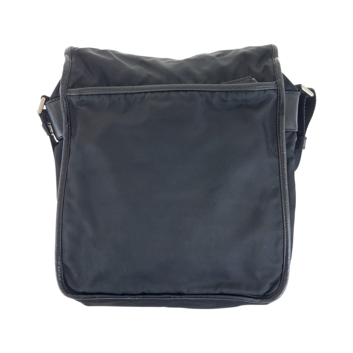 17159
PRADA プラダ テスート サフィアーノ 三角ロゴプレート ブラック 黒 シルバー金具 ナイロン / レザー ショルダーバッグ ポシェット  メンズ ABP40