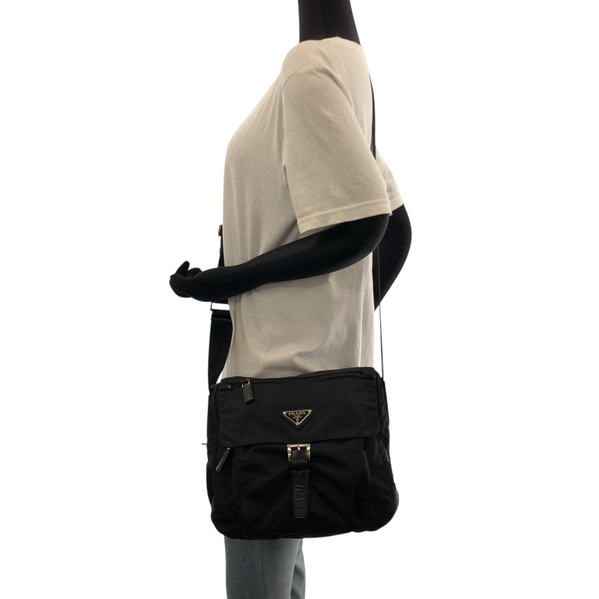 17163
PRADA プラダ テスート 三角ロゴプレート ブラック 黒 シルバー金具 ナイロン ショルダーバッグ ポシェット  メンズ ABP42