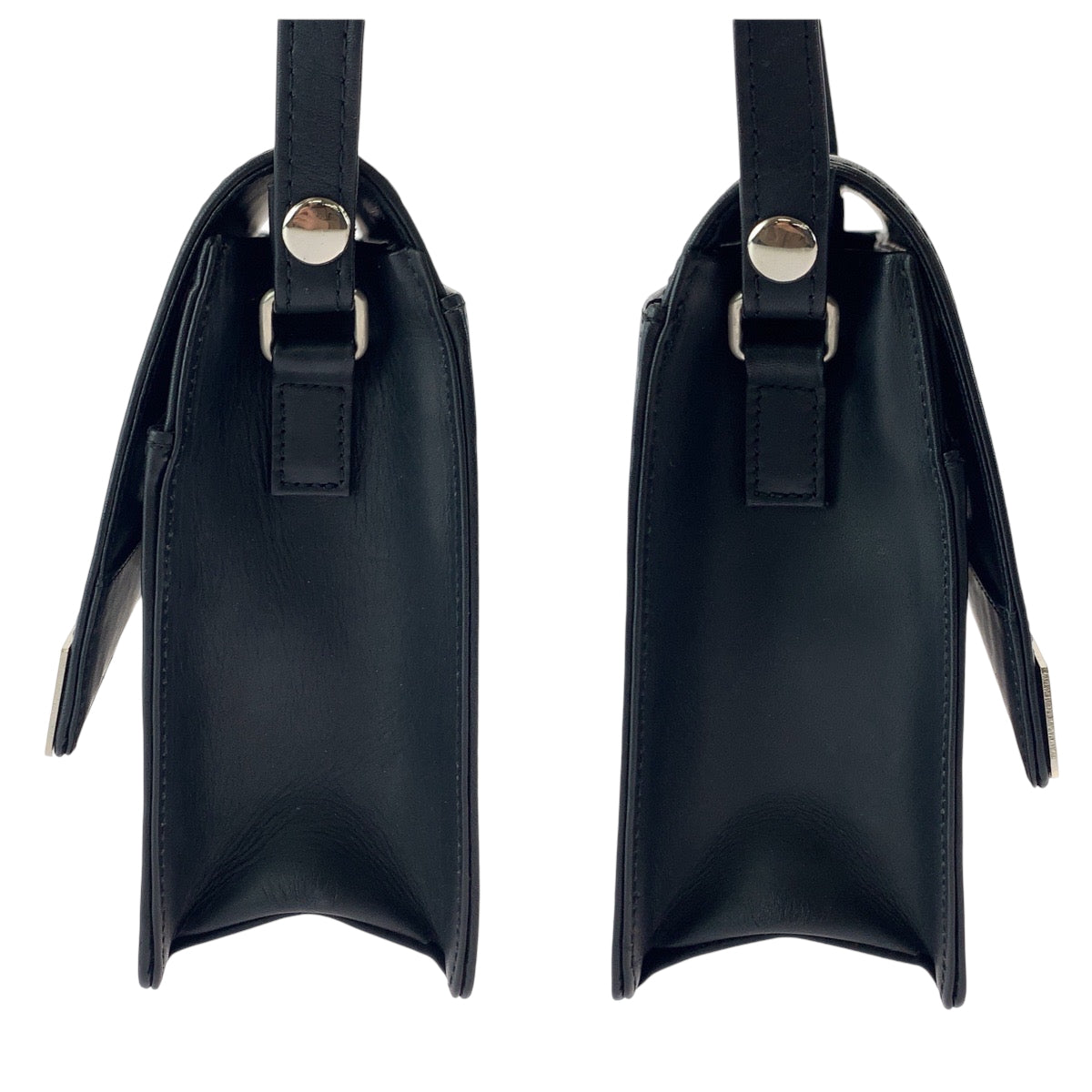 17168
Jean Paul Gaultier ジャンポール ゴルチェ ロゴ ブラック 黒 シルバー金具 レザー ショルダーバッグ ポシェット  レディース