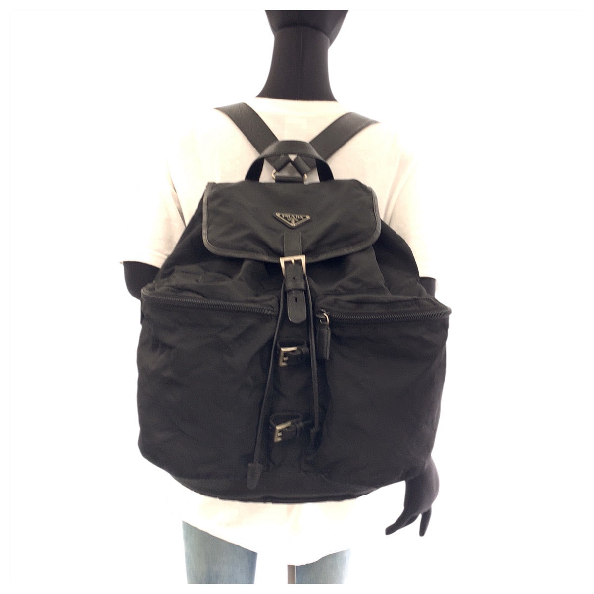 17173
PRADA プラダ テスート ブラック 黒 シルバー金具 ナイロン リュックサック バックパック 男女兼用  レディース ABP52