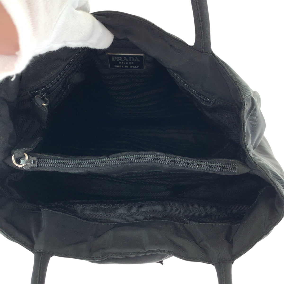 17198
PRADA プラダ テスート 三角ロゴプレート ブラック 黒 シルバー金具 ナイロン トートバッグ ハンドバッグ ショルダーバッグ  レディース AB26