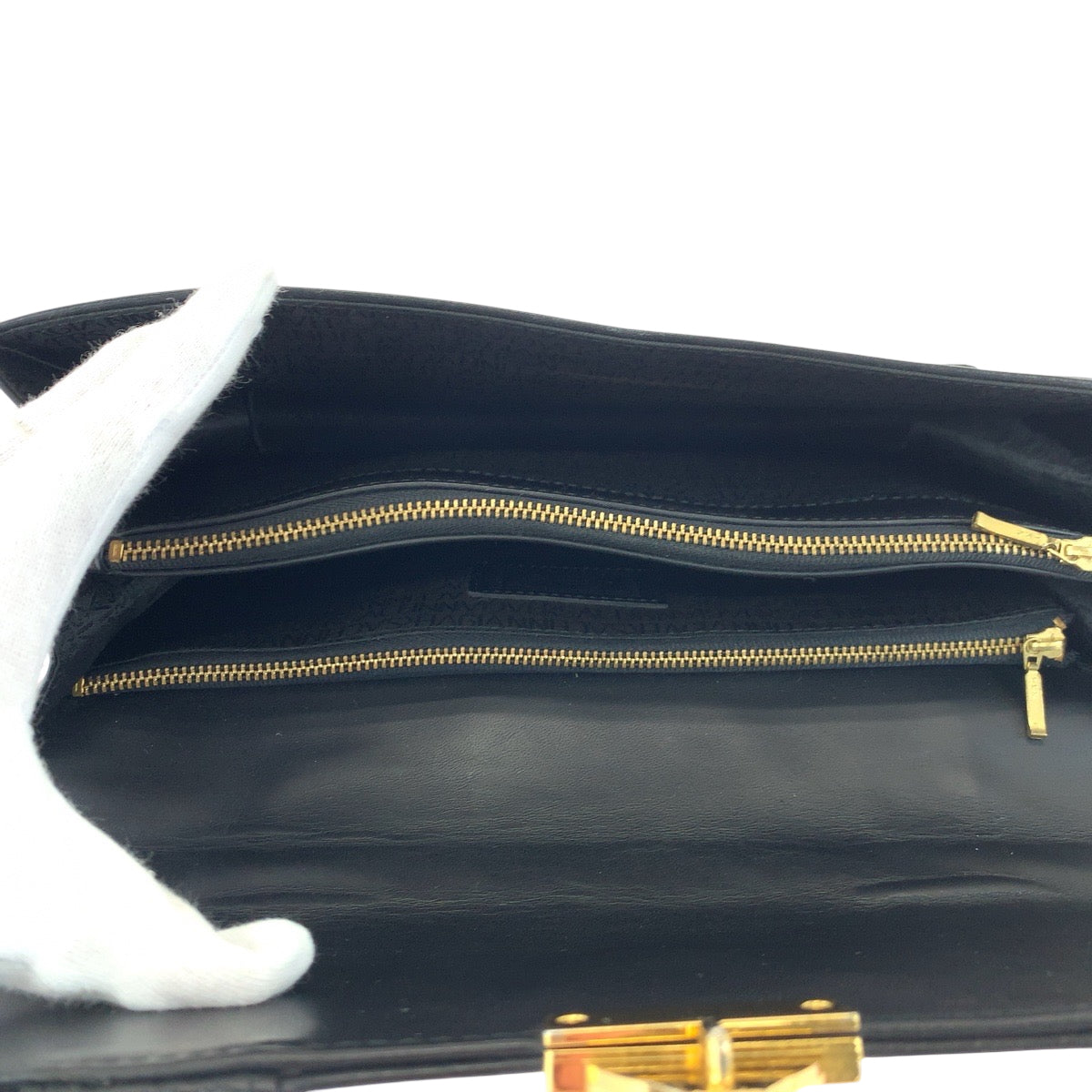 17203
VERSACE ヴェルサーチ サンバースト ブラック 黒 ゴールド金具 レザー セカンドバッグ ハンドバッグ クラッチバッグ  メンズ ABP42
