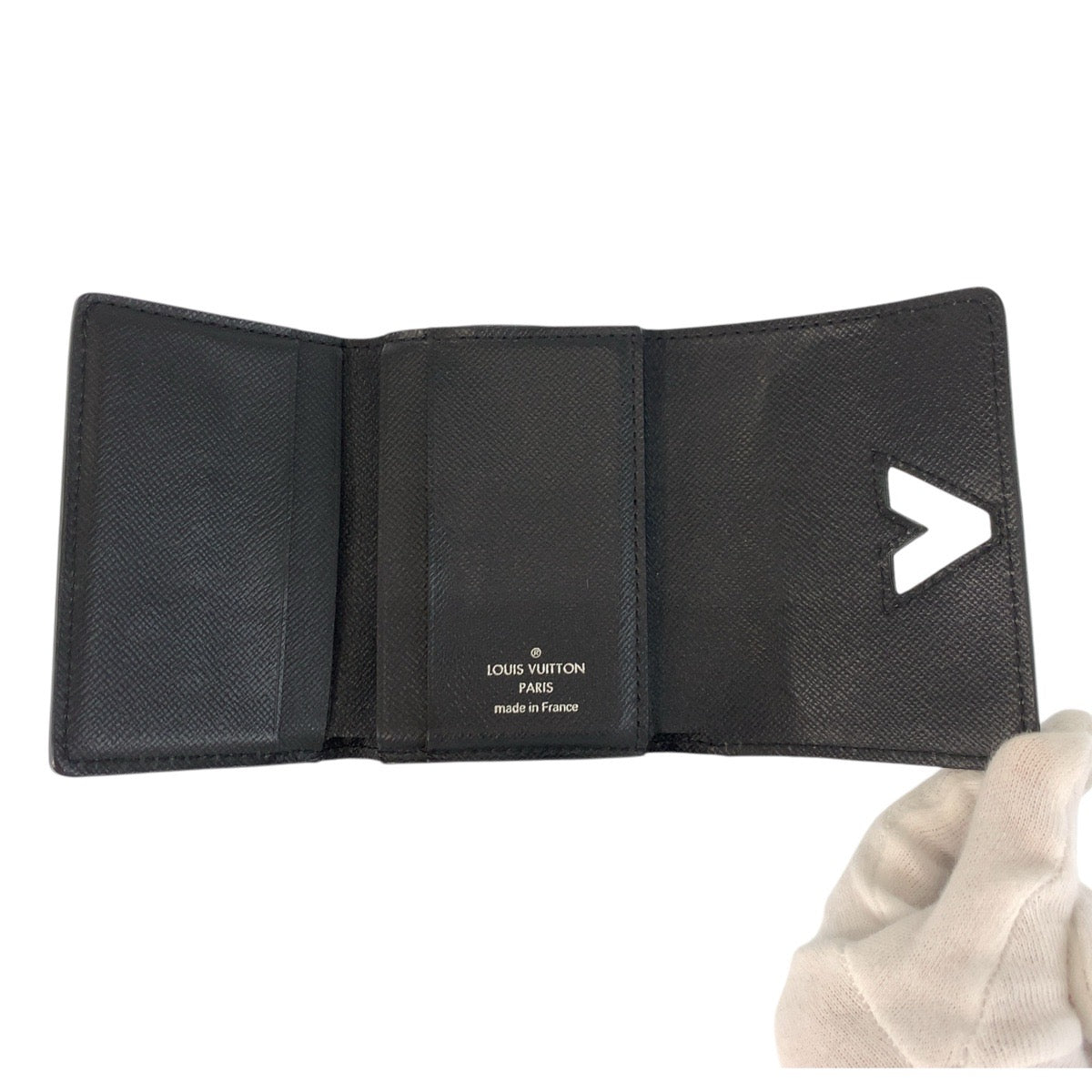 17240
LOUIS VUITTON ルイヴィトン エピ ポルトフォイユ ツイスト ノワール ブラック 黒 シルバー金具 レザー M63322 折財布 コンパクトウォレット  レディース