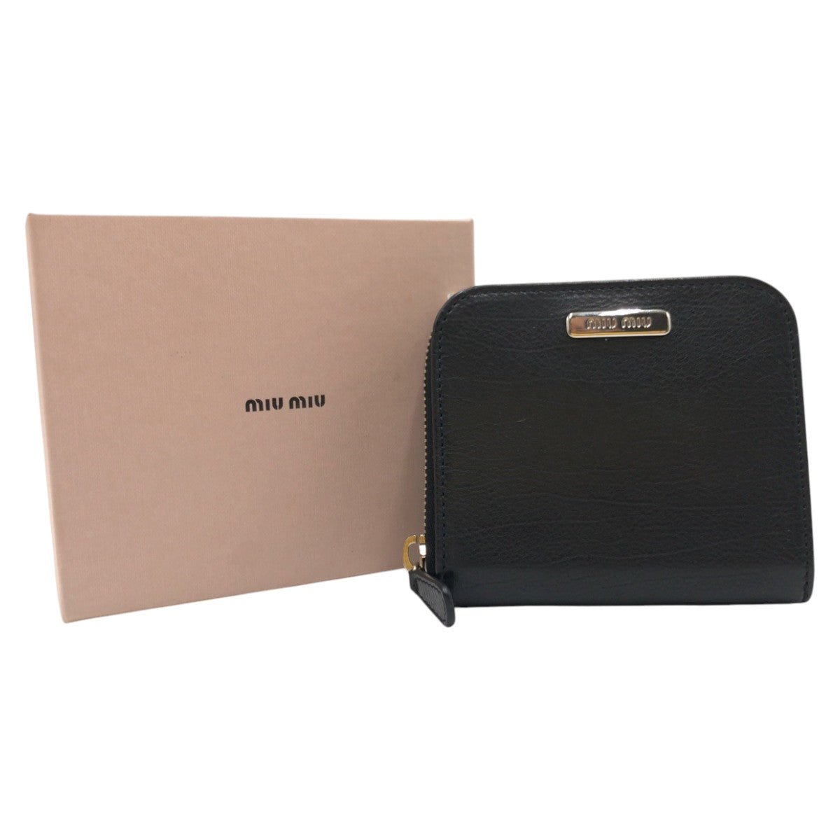 17244
MIUMIU ミュウミュウ ブラック 黒 シルバー金具 レザー 二つ折り財布 折財布 コンパクトウォレット レディース A30