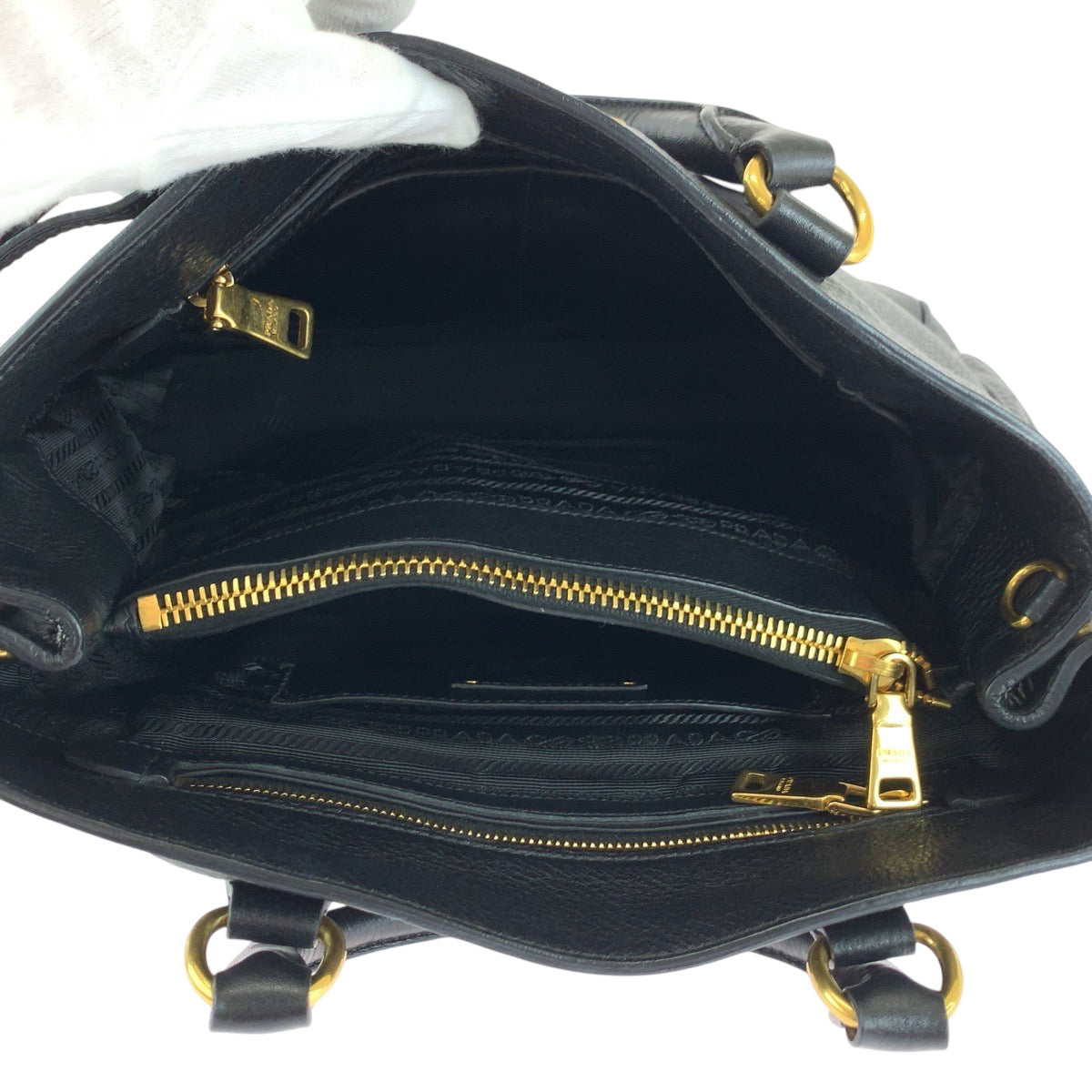 17249
PRADA プラダ ヴィッテロ ダイノ ロゴ ブラック 黒 ゴールド金具 レザー BN2794 トートバッグ ハンドバッグ ショルダーバッグ  レディース A73