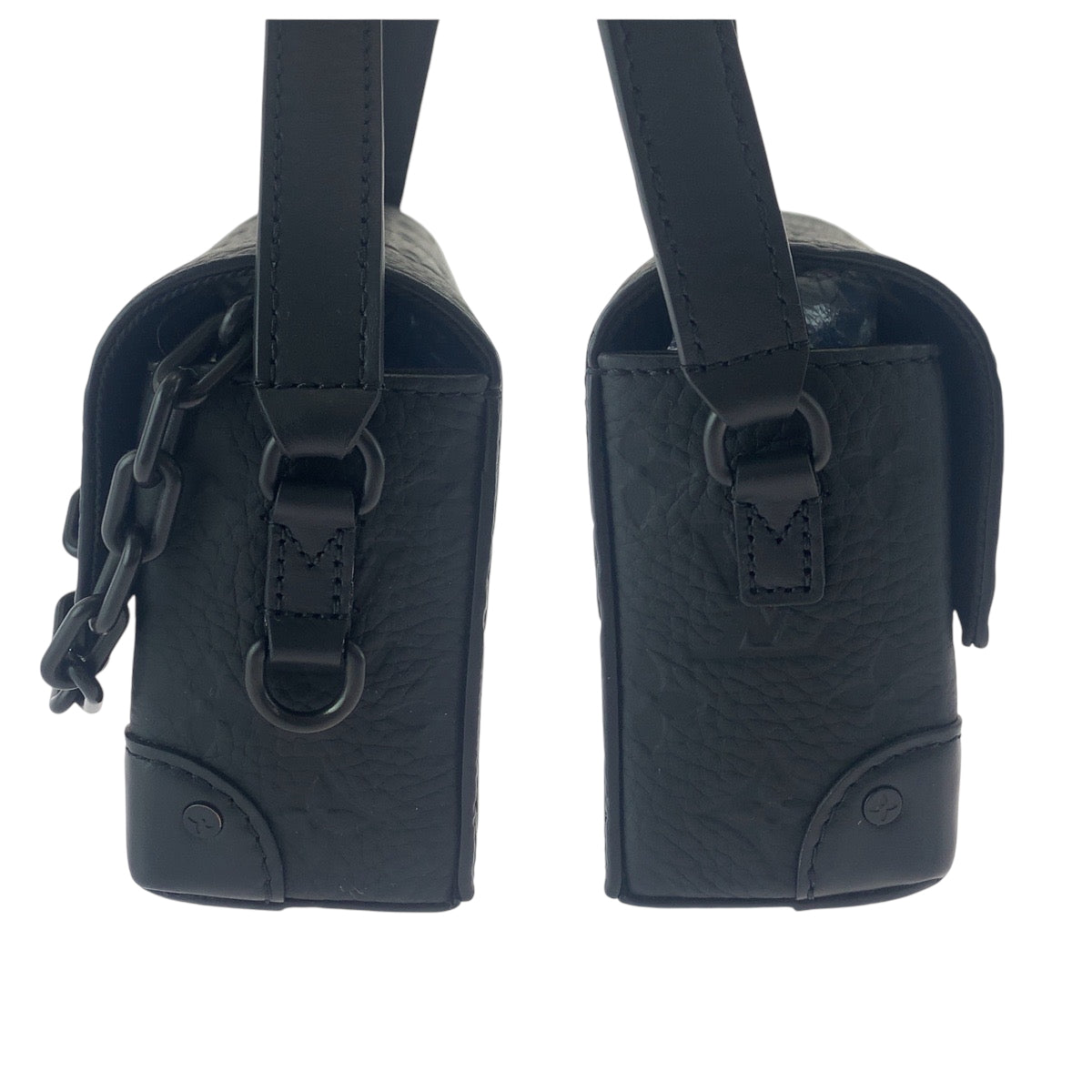 17272
LOUIS VUITTON ルイヴィトン モノグラム スティーマー ウエアラブル ウォレット ノワール ブラック 黒 ブラック金具 レザー M81746 ショルダーバッグ ポシェット  メンズ
