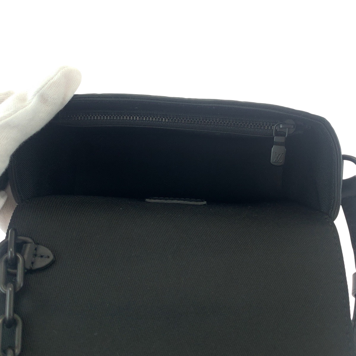 17272
LOUIS VUITTON ルイヴィトン モノグラム スティーマー ウエアラブル ウォレット ノワール ブラック 黒 ブラック金具 レザー M81746 ショルダーバッグ ポシェット  メンズ