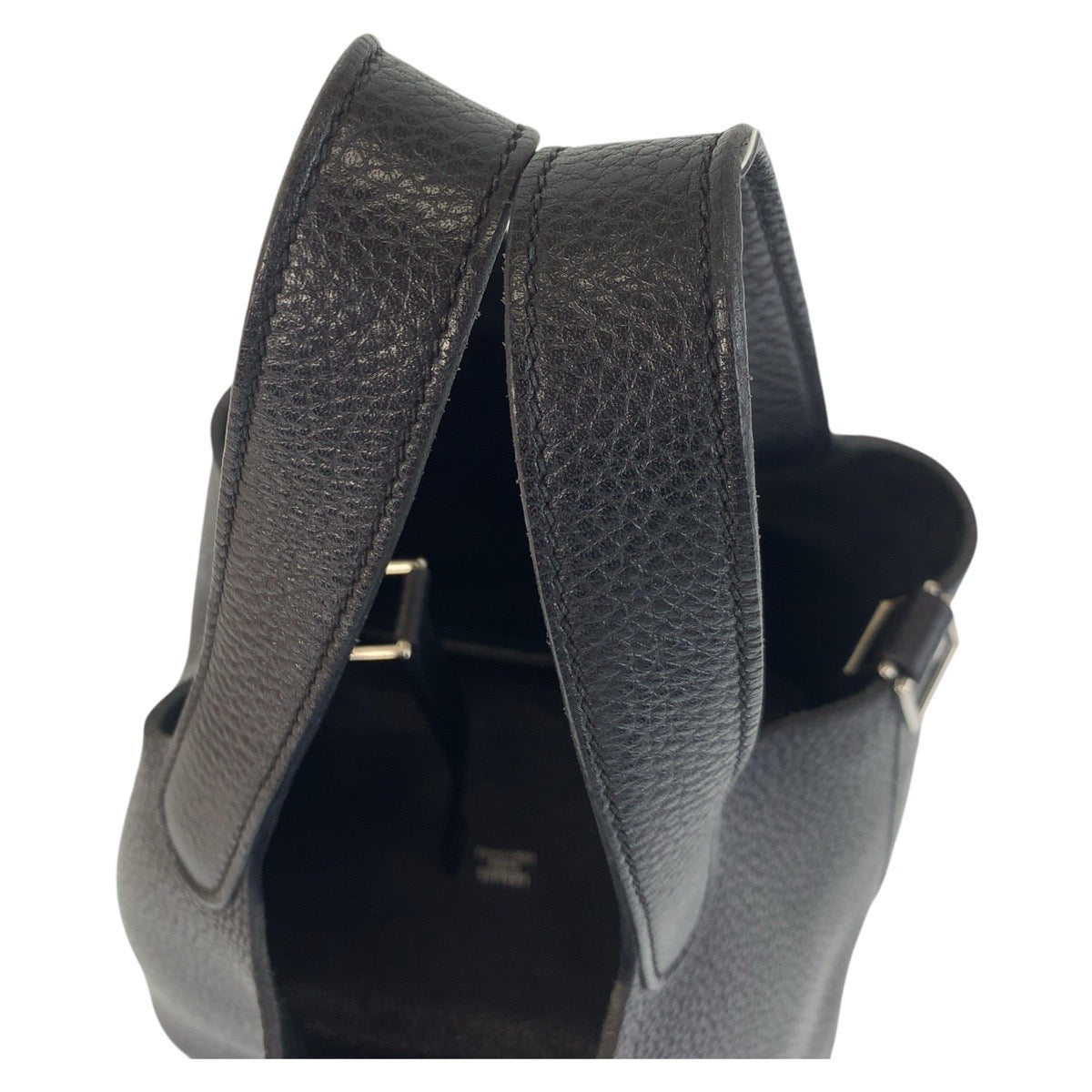 17302
HERMES エルメス ピコタンロックPM ブラック 黒 シルバー金具 トリヨンクレマンス ハンドバッグ □P刻印 レディース ABP500