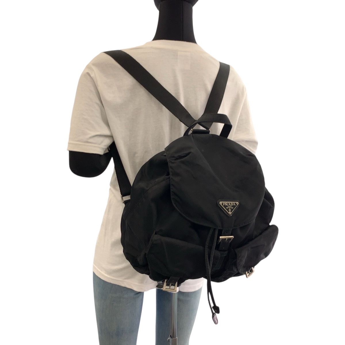 17306
PRADA プラダ テスート 三角ロゴプレート ブラック 黒 シルバー金具 ナイロン B2811 リュックサック バックパック  レディース