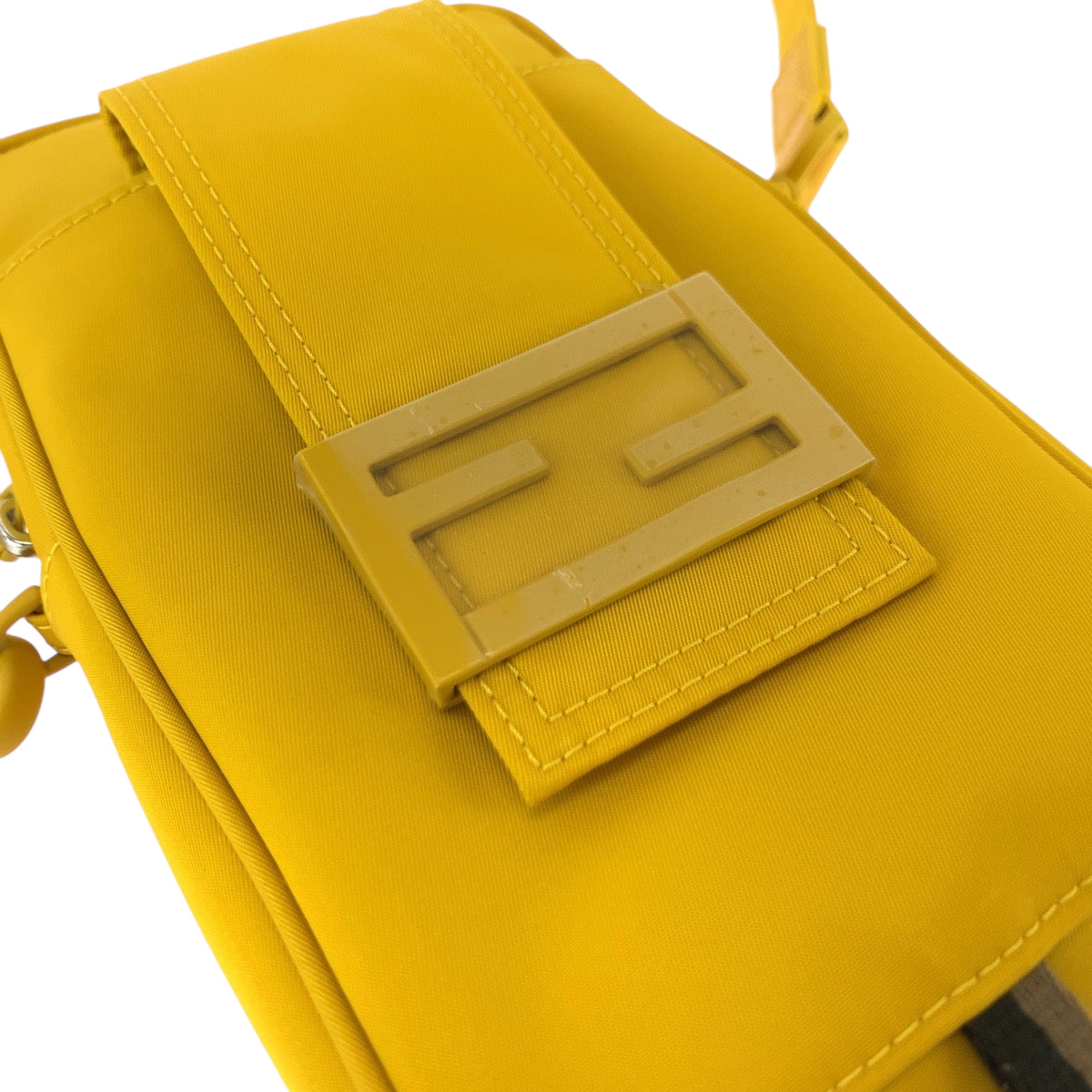 17312
FENDI フェンディ ロゴ イエロー イエロー金具 ナイロン 7AS056 AG0P ショルダーバッグ ポシェット レディース SA63