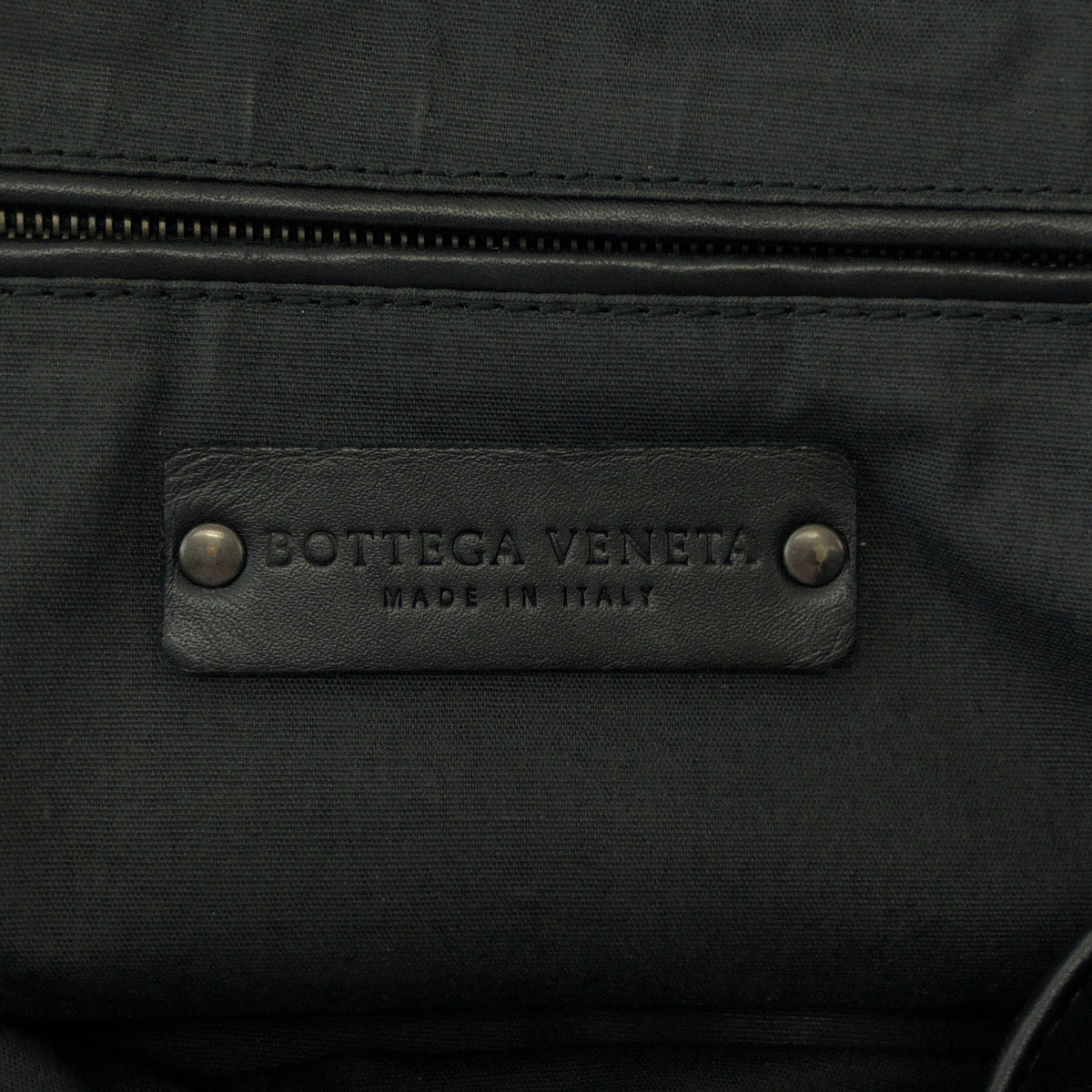 17316
BOTTEGAVENETA ボッテガヴェネタ イントレチャート ブラック 黒 シルバー金具 レザー 174361 V4651 1000 セカンドバッグ クラッチバッグ  メンズ ABP48