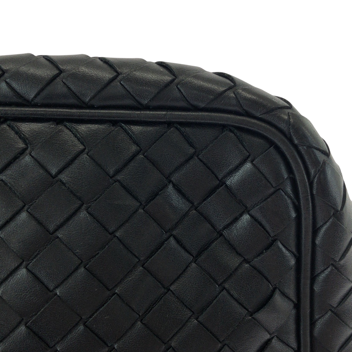 17316
BOTTEGAVENETA ボッテガヴェネタ イントレチャート ブラック 黒 シルバー金具 レザー 174361 V4651 1000 セカンドバッグ クラッチバッグ  メンズ ABP48