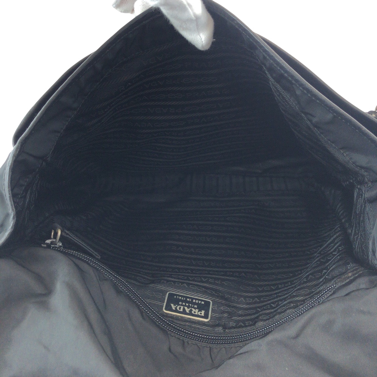 17325
PRADA プラダ テスート 三角ロゴプレート ブラック 黒 シルバー金具 ナイロン ショルダーバッグ メッセンジャーバッグ  メンズ ABP43