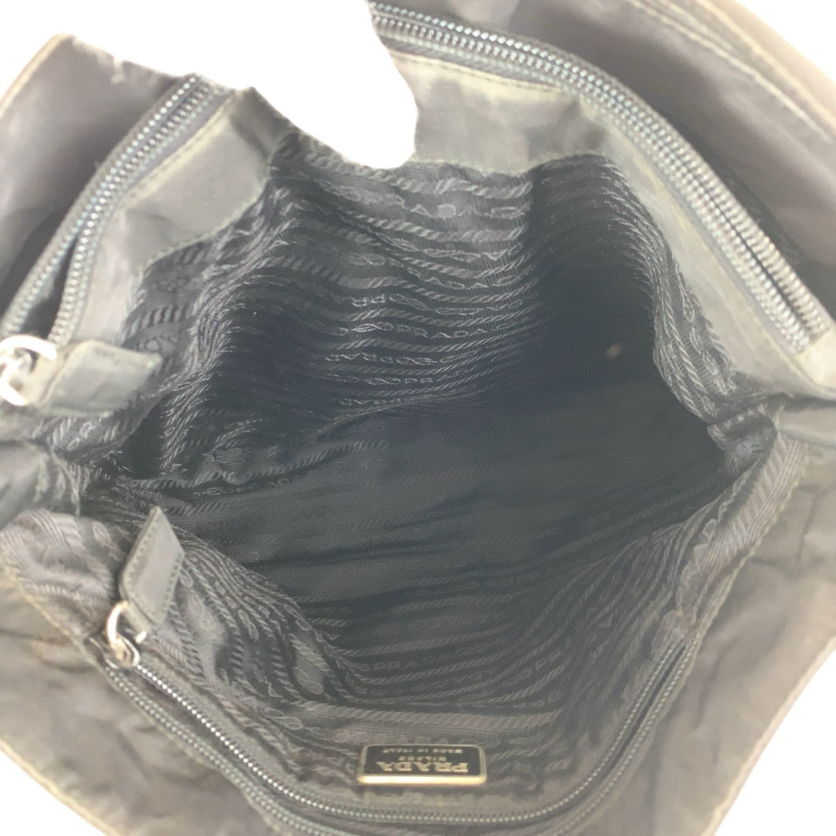 17327
PRADA プラダ テスート 三角ロゴプレート ブラック 黒 シルバー金具 ナイロン トートバッグ ショルダーバッグ  レディース ABP39