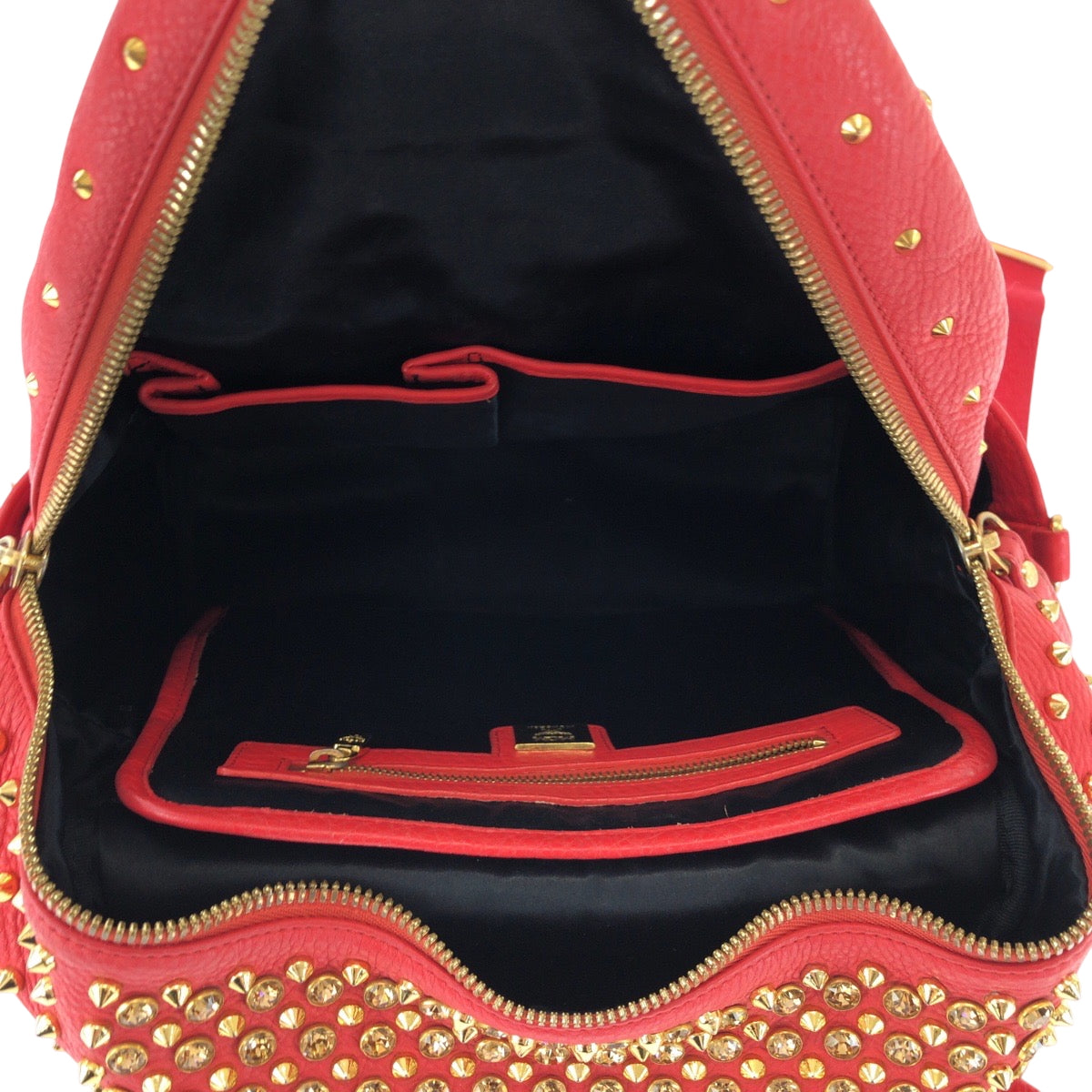 17396
MCM エム シー エム スタッズ レッド ゴールド金具 レザー リュックサック バックパック  レディース ABP48