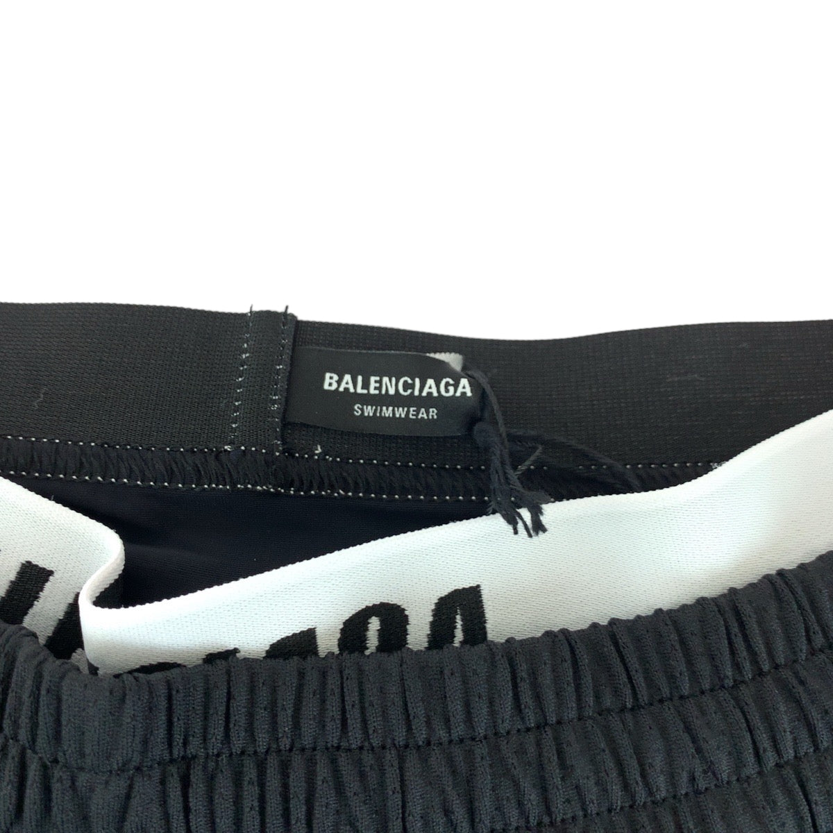 17417
BALENCIAGA バレンシアガ レイヤードメッシュロゴ サイズS ブラック 黒 ホワイト ポリエステル 698317 4C0B4 ハーフパンツ ショートパンツ  メンズ