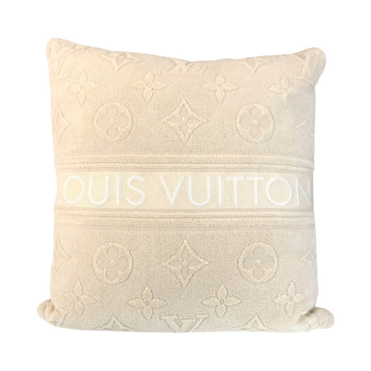 17427
LOUIS VUITTON ルイヴィトン クッサン LVバケーション クリーム アイボリー コットン M77528 インテリア クッション 男女兼用  レディース A58