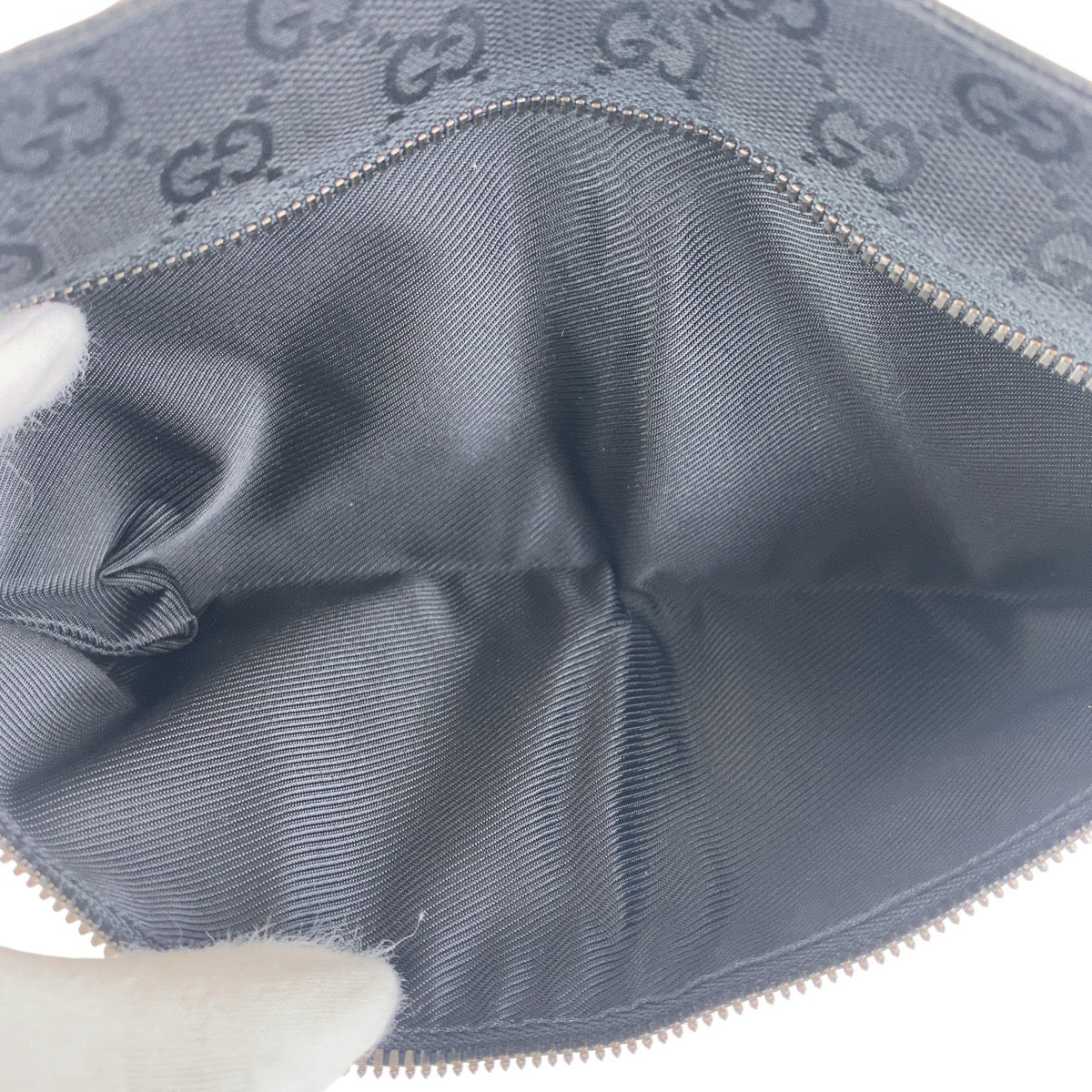 17467
GUCCI グッチ ブラック 黒 シルバー金具 GGキャンバス / レザー 28566 ボディバッグ バムバッグ  メンズ