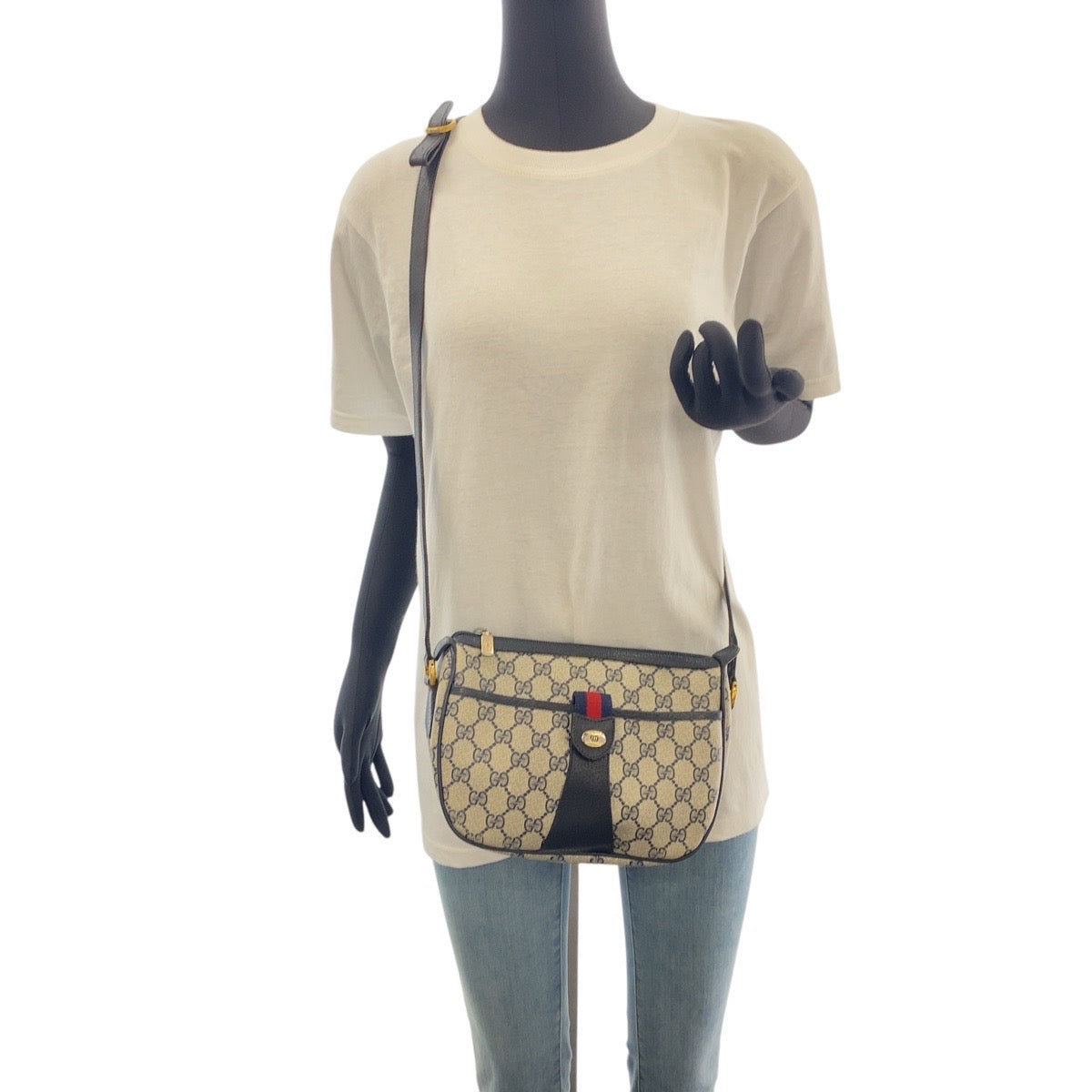 17481
GUCCI グッチ ヴィンテージ オールドグッチ シェリーライン ネイビー ゴールド金具 GGスプリームキャンバス / レザー 89 02 032 斜め掛け ショルダーバッグ  レディース AB28
