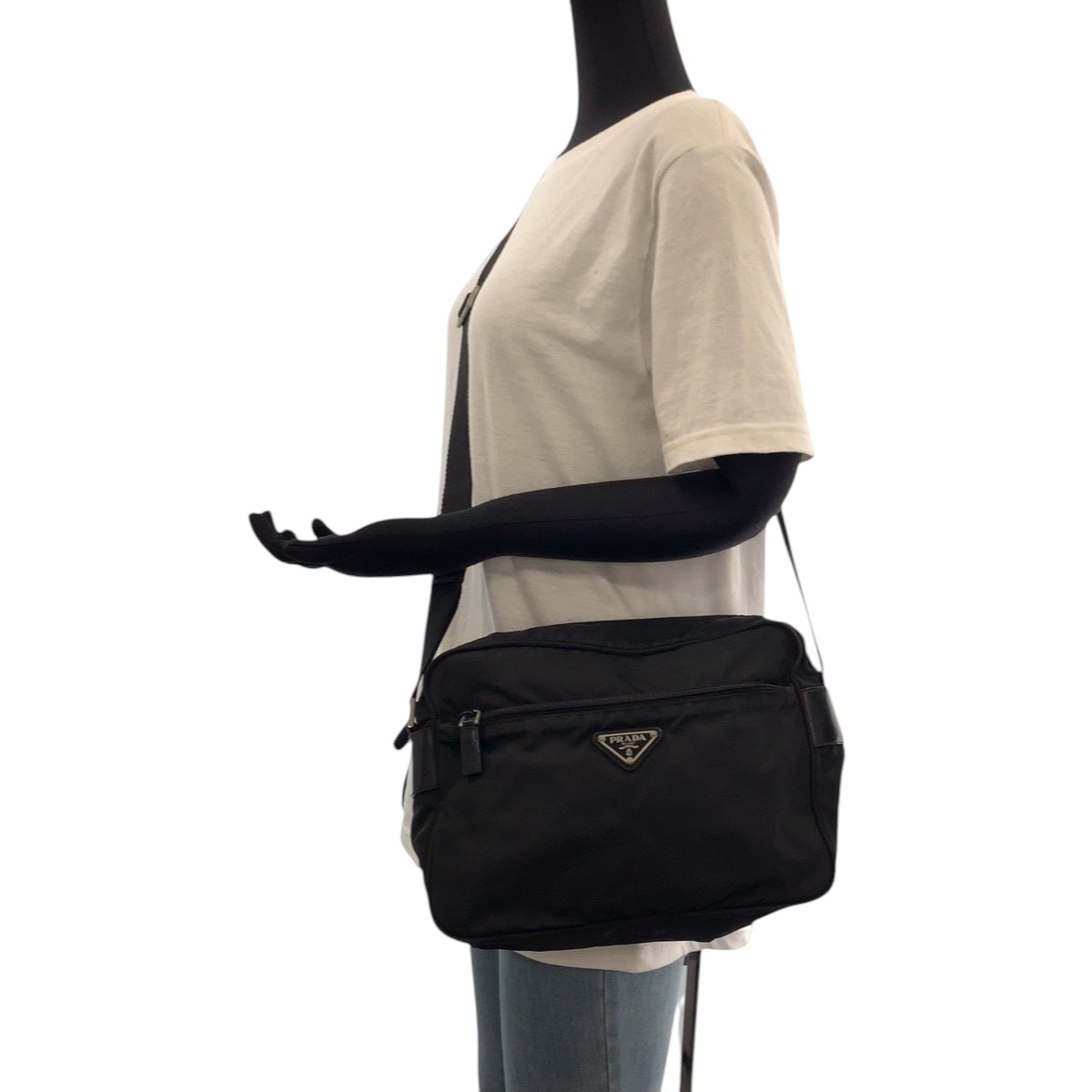 17484
PRADA プラダ テスート 三角ロゴプレート ブラック 黒 シルバー金具 ナイロン B9061 ショルダーバッグ ポシェット  レディース