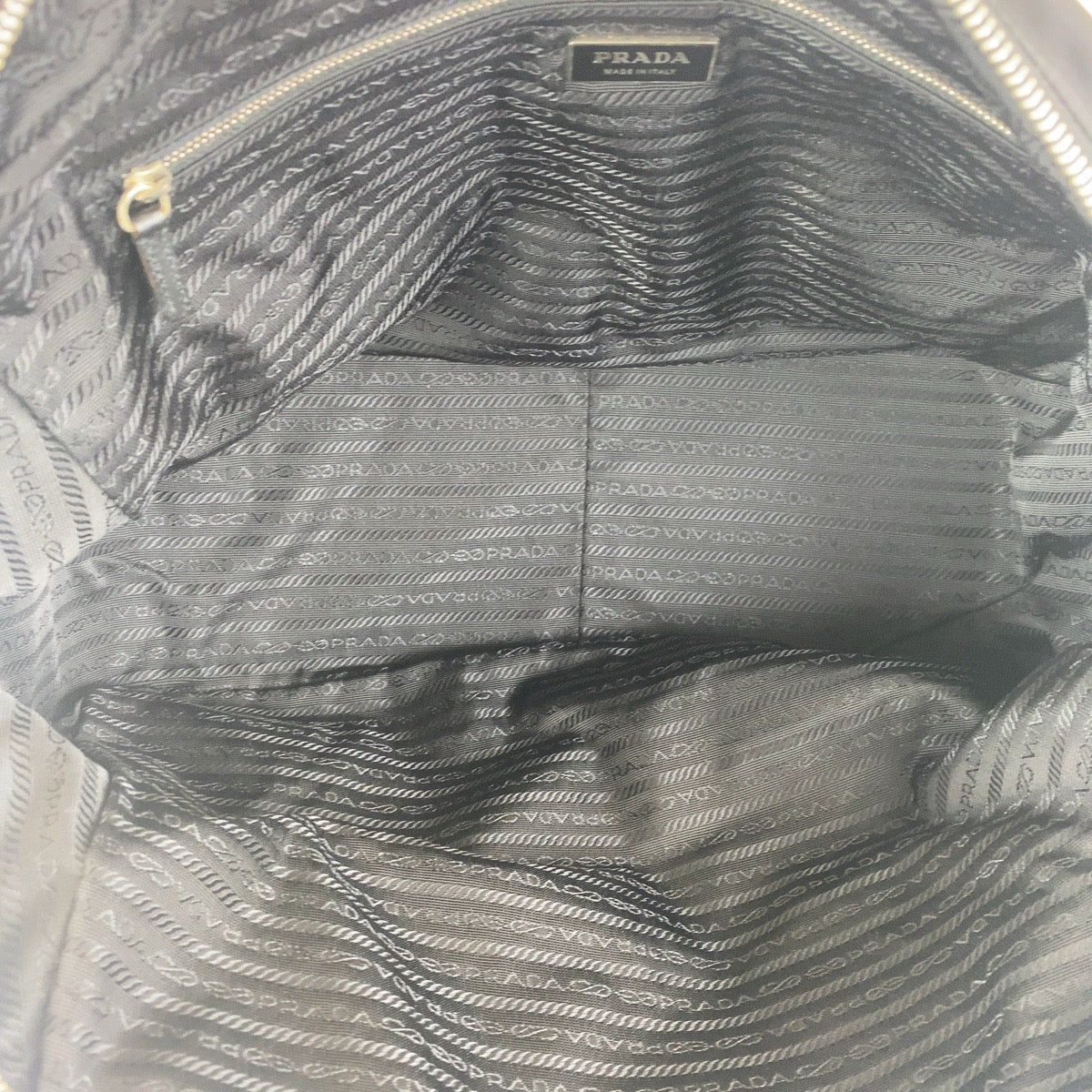 17494
PRADA プラダ テスート 三角ロゴプレート ブラック 黒 シルバー金具 ナイロン / レザー ショルダーバッグ ハンドバッグ  レディース