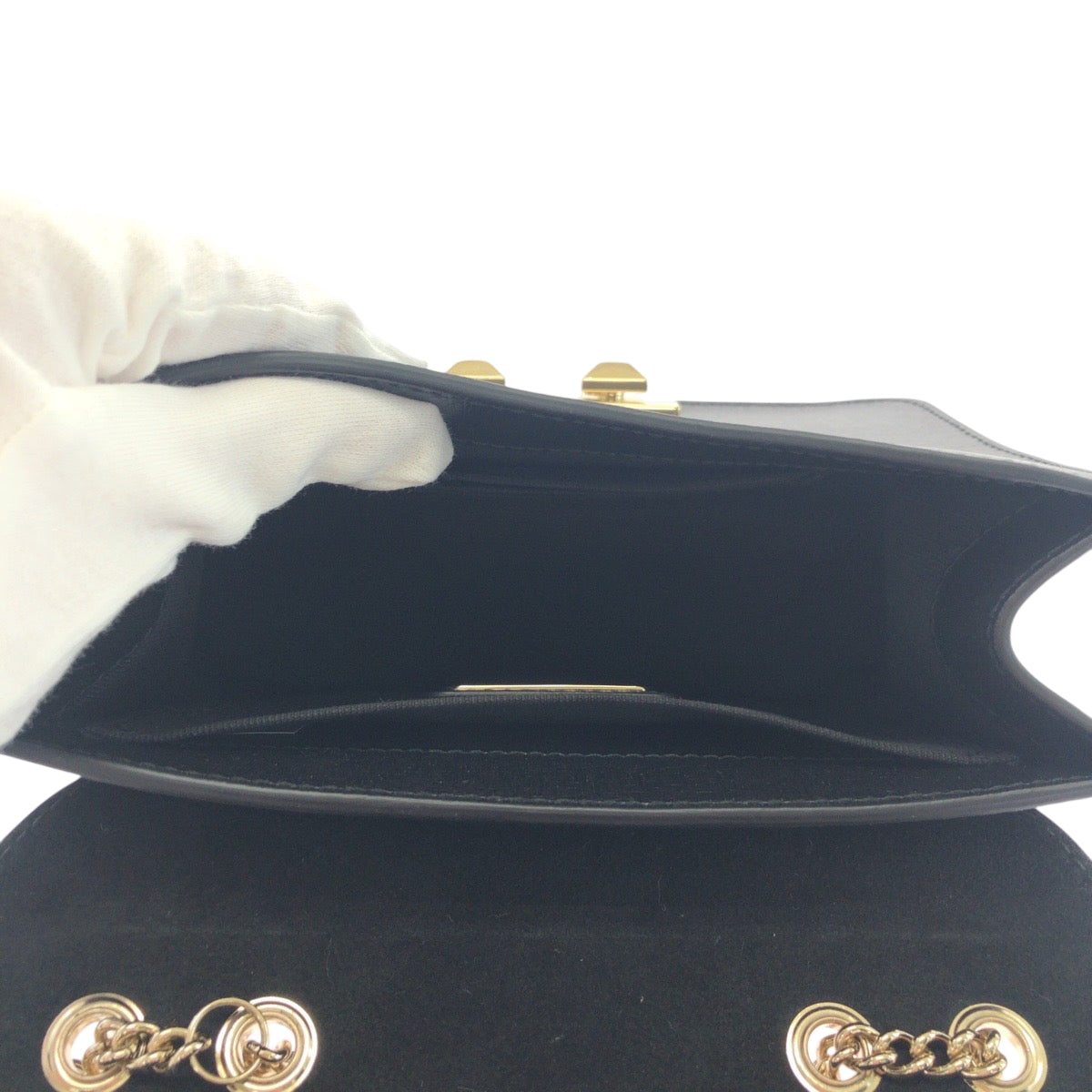 17506
Furla フルラ ブラック 黒 ゴールド金具 レザー チェーンショルダーバッグ ポシェット  レディース A13