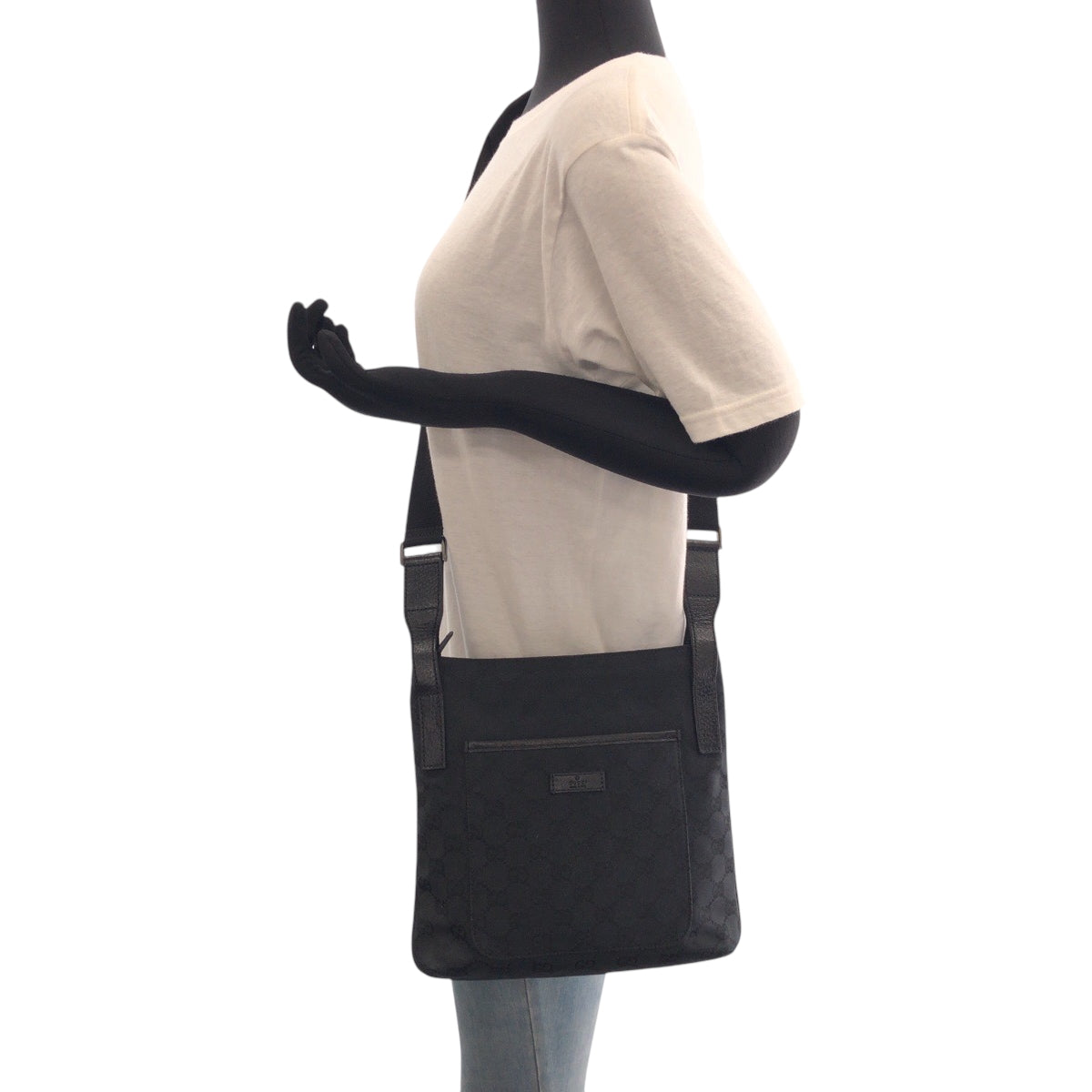 17529
GUCCI グッチ ブラック 黒 シルバー金具 GGキャンバス 122793 ショルダーバッグ ポシェット  レディース ABP40