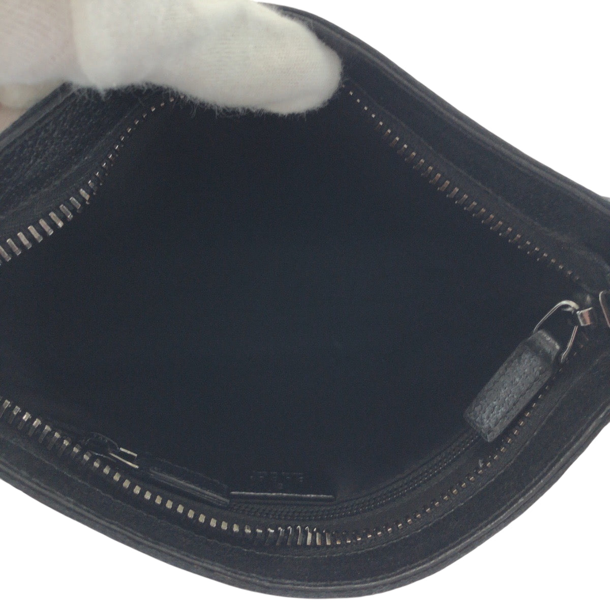 17529
GUCCI グッチ ブラック 黒 シルバー金具 GGキャンバス 122793 ショルダーバッグ ポシェット  レディース ABP40