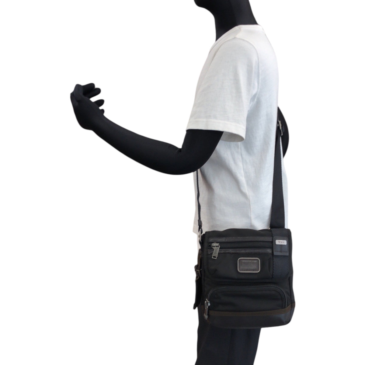 17578
TUMI トゥミ ALPHA BRAVO Barstow Crossbody ブラック ブラウン シルバー金具 ナイロン 222306HK2 ショルダーバッグ ポシェット  メンズ ABP16