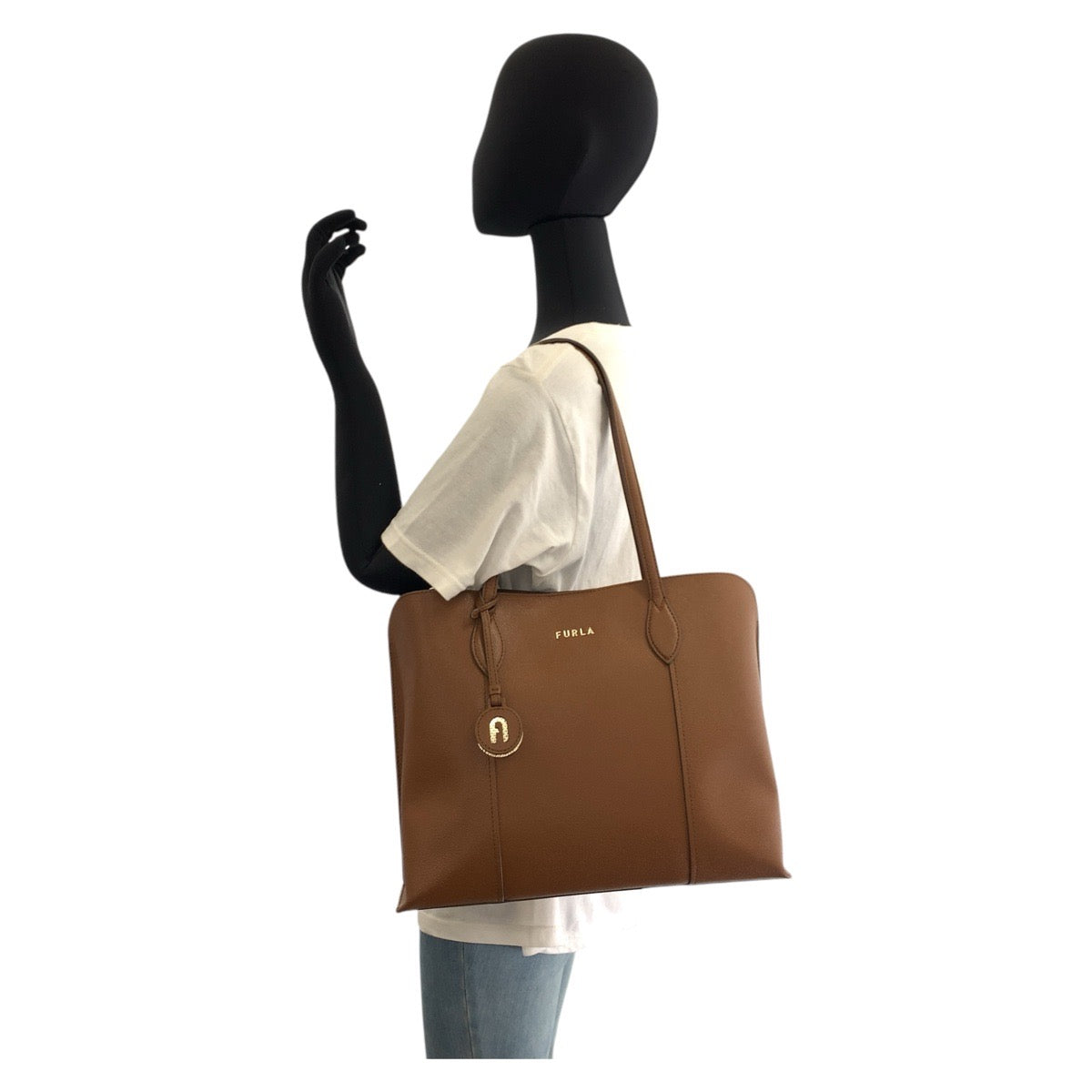 17582
Furla フルラ ヴィットリア エル トート ブラウン ゴールド金具 レザー トートバッグ ショルダーバッグ  レディース A13