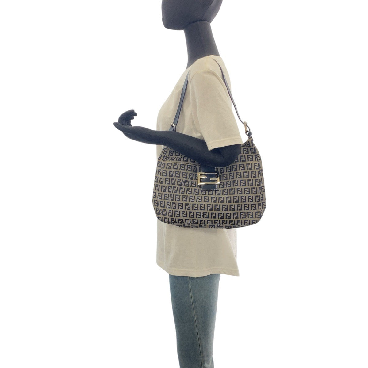 17583
FENDI フェンディ ヴィンテージ ズッキーノ ネイビー シルバー金具 キャンバス / レザー ショルダーバッグ ハンドバッグ レディース A67