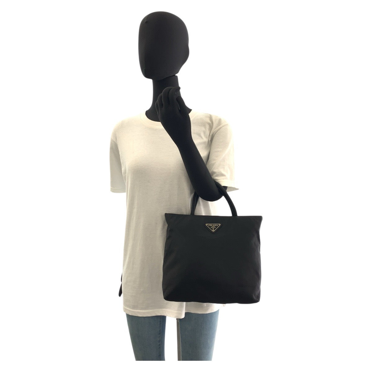 17609
PRADA プラダ テスート 三角ロゴプレート ブラック 黒 シルバー金具 ナイロン トートバッグ ハンドバッグ  レディース ABP35