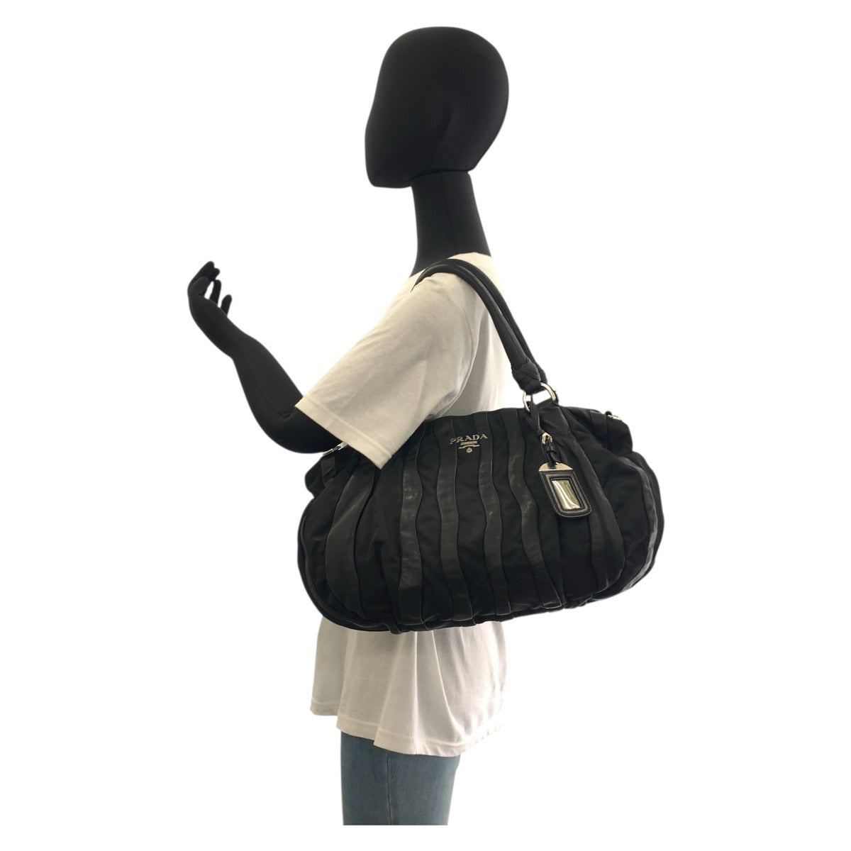 17615
PRADA プラダ クリムソン ブラック 黒 シルバー金具 ナイロン / レザー ショルダーバッグ  レディース AB32