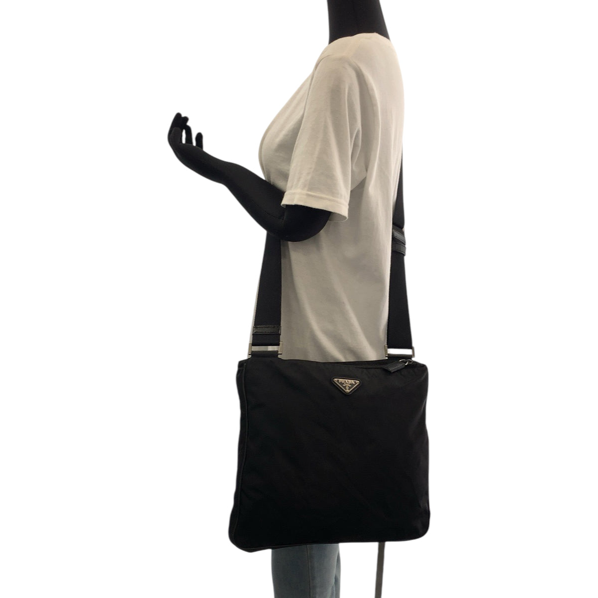 17617
PRADA プラダ テスート 三角ロゴプレート ブラック 黒 シルバー金具 ナイロン ショルダーバッグ ポシェット  レディース ABP40